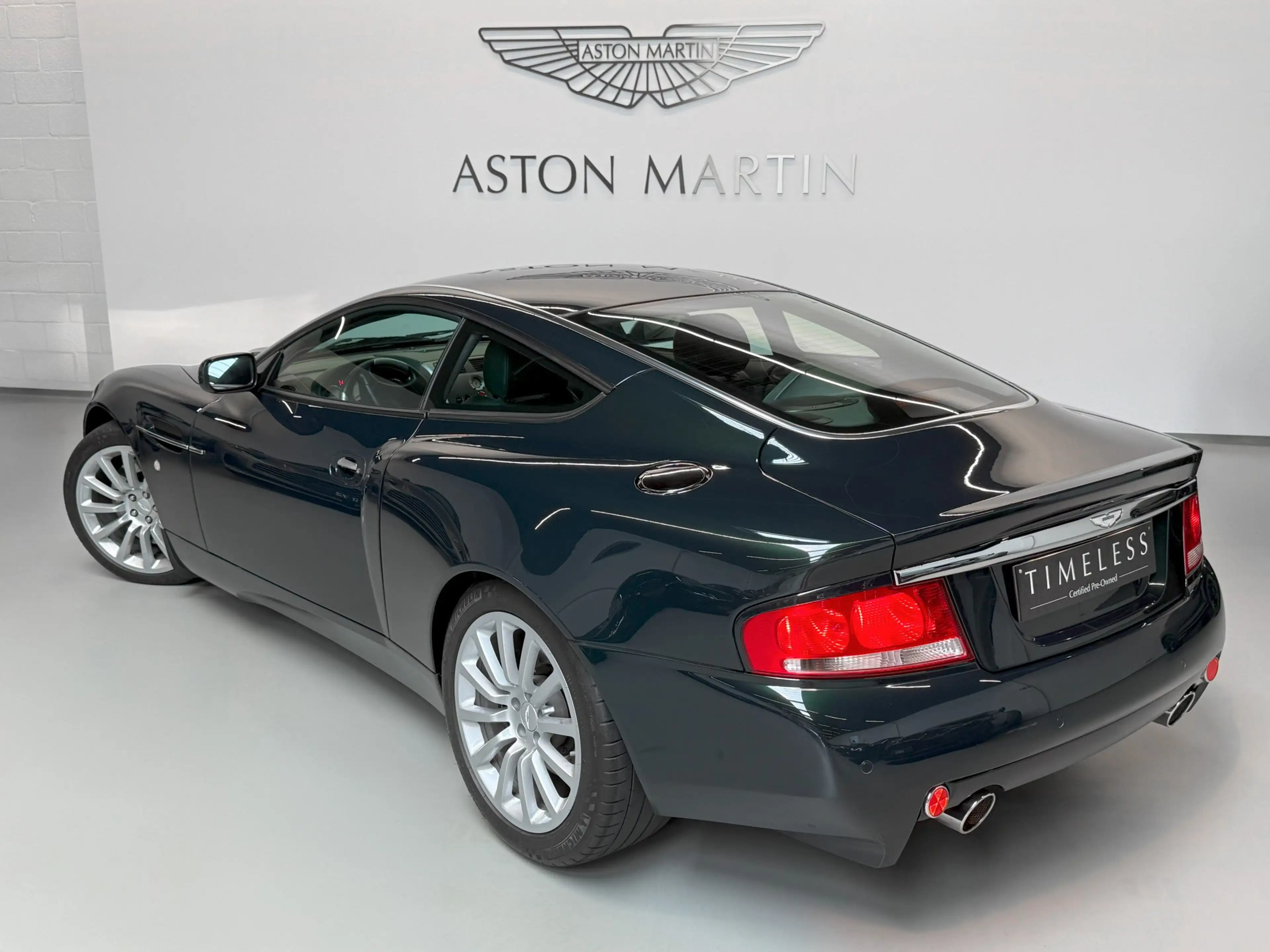 Aston Martin Vanquish Vanquish V12 | Aston Martin Brussels — photo 6