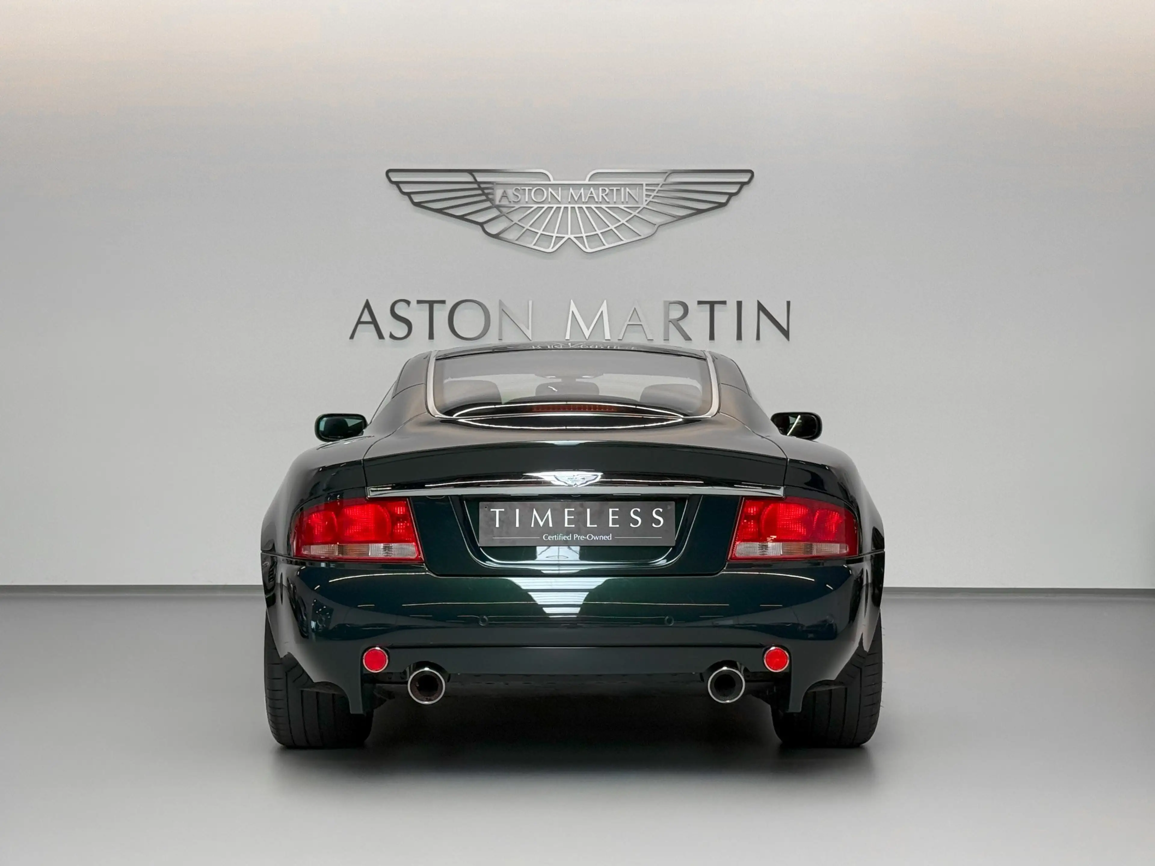 Aston Martin Vanquish Vanquish V12 | Aston Martin Brussels — photo 5