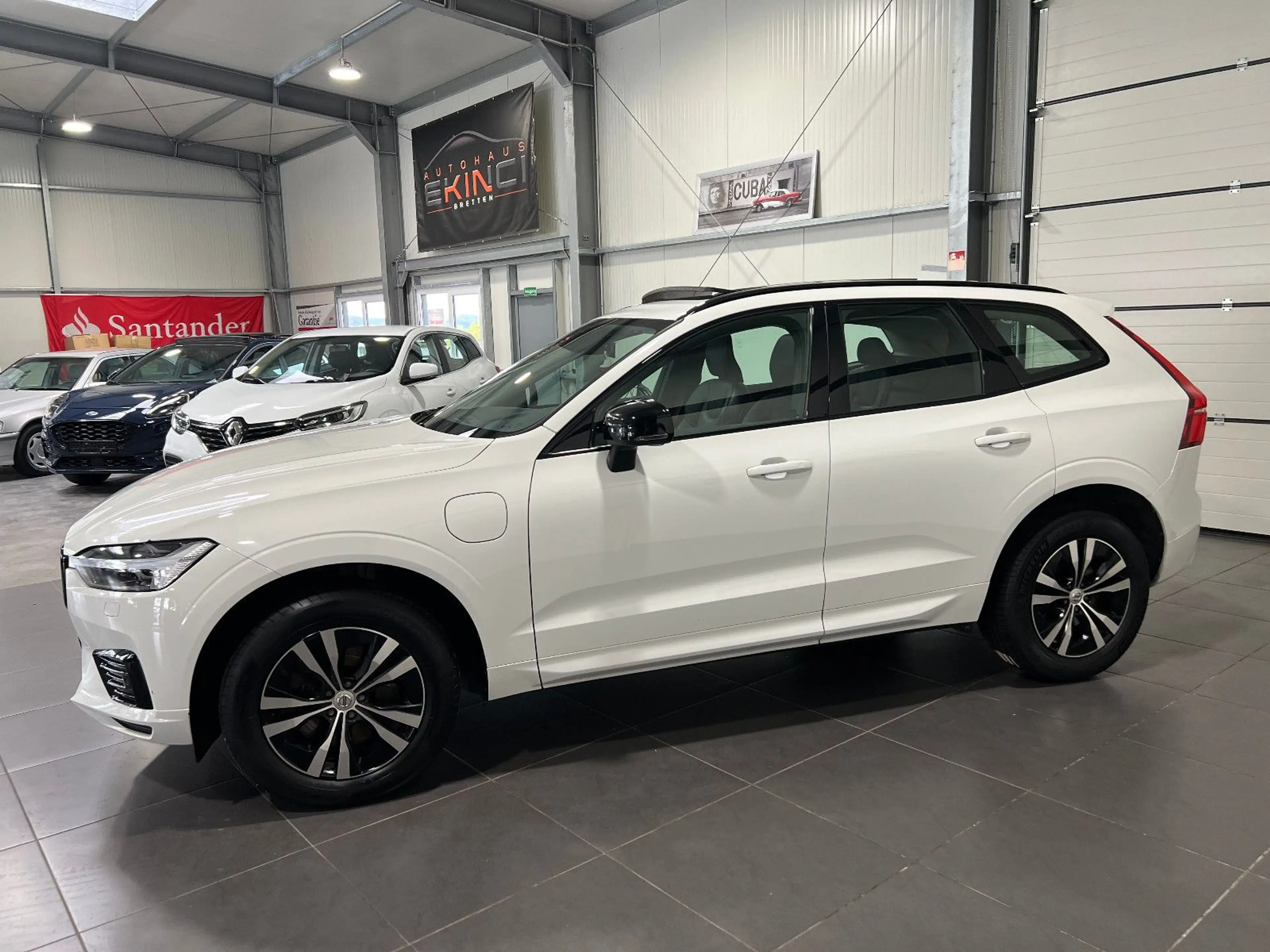 Volvo XC60 2.0 Hybrid Automatik *Navi*Kamera*Panorama* — photo 2