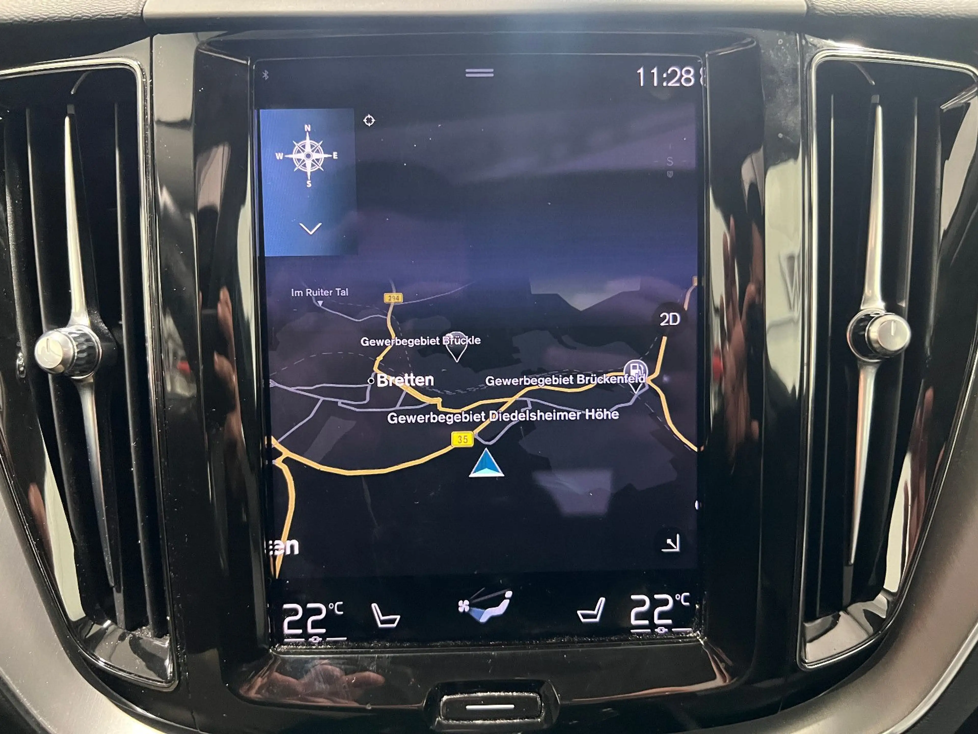 Volvo XC60 2.0 Hybrid Automatik *Navi*Kamera*Panorama* — photo 14