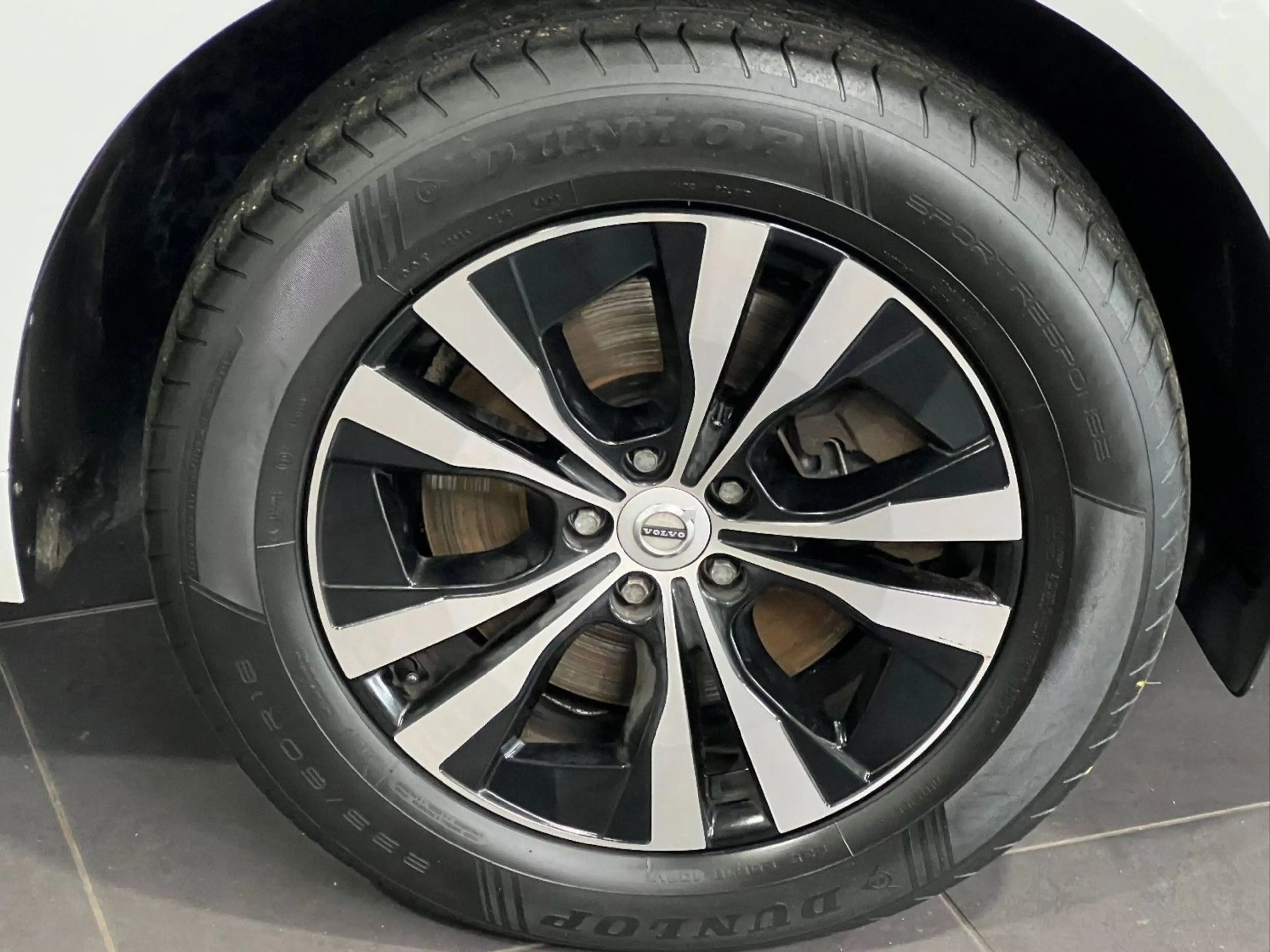 Volvo XC60 2.0 Hybrid Automatik *Navi*Kamera*Panorama* — photo 8