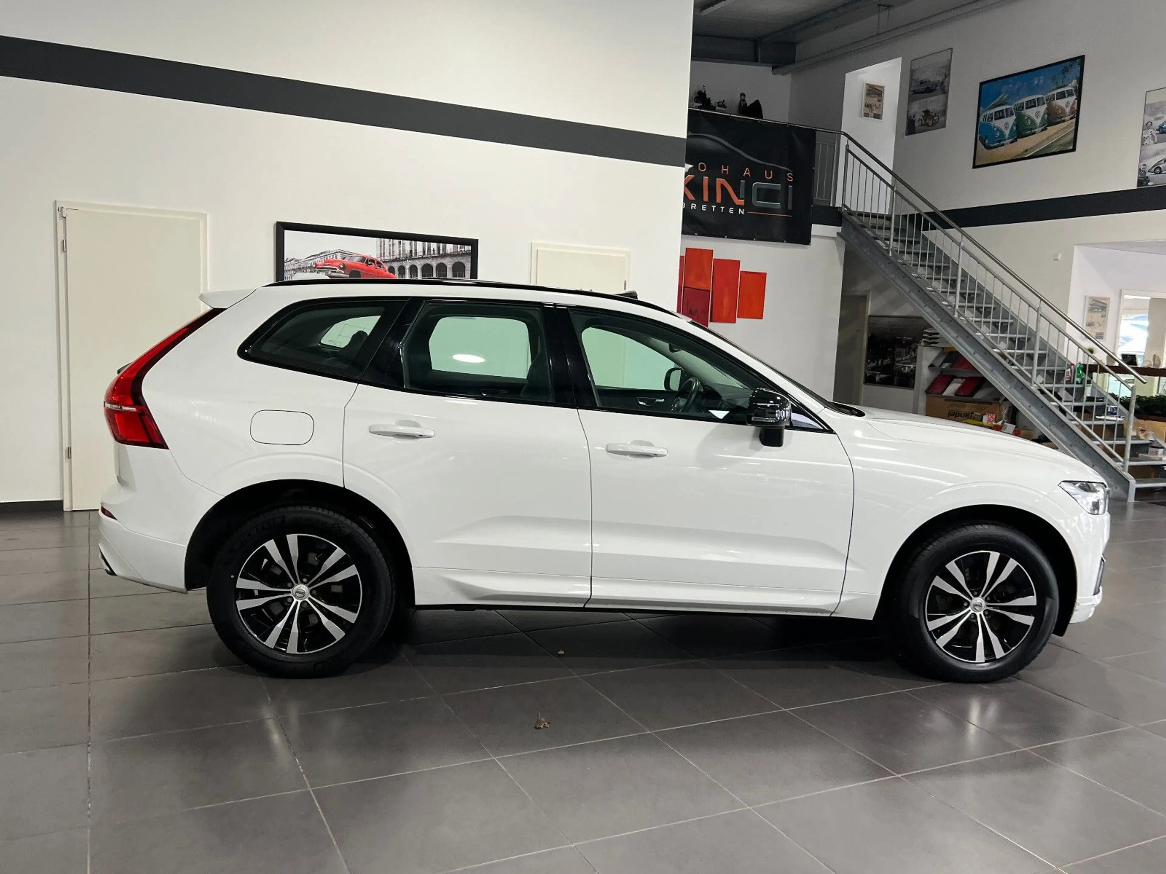 Volvo XC60 2.0 Hybrid Automatik *Navi*Kamera*Panorama* — photo 7