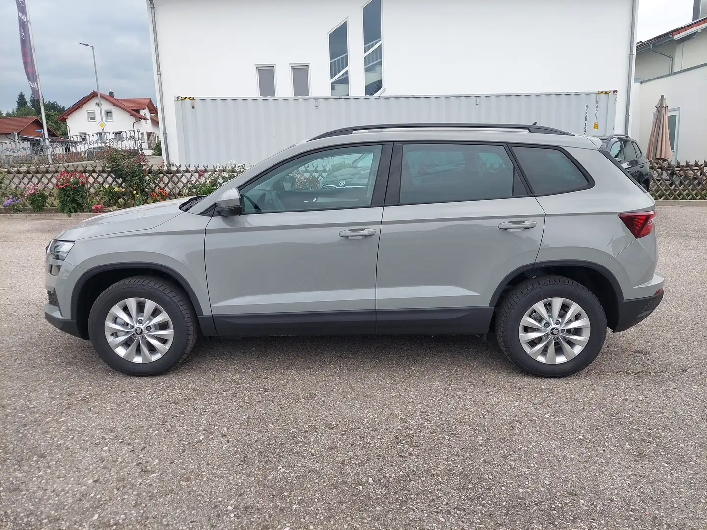 Skoda Karoq 1.5 TSI DSG Selection 130Jahre 4J.Gar. AHK Kamera Gris - 1