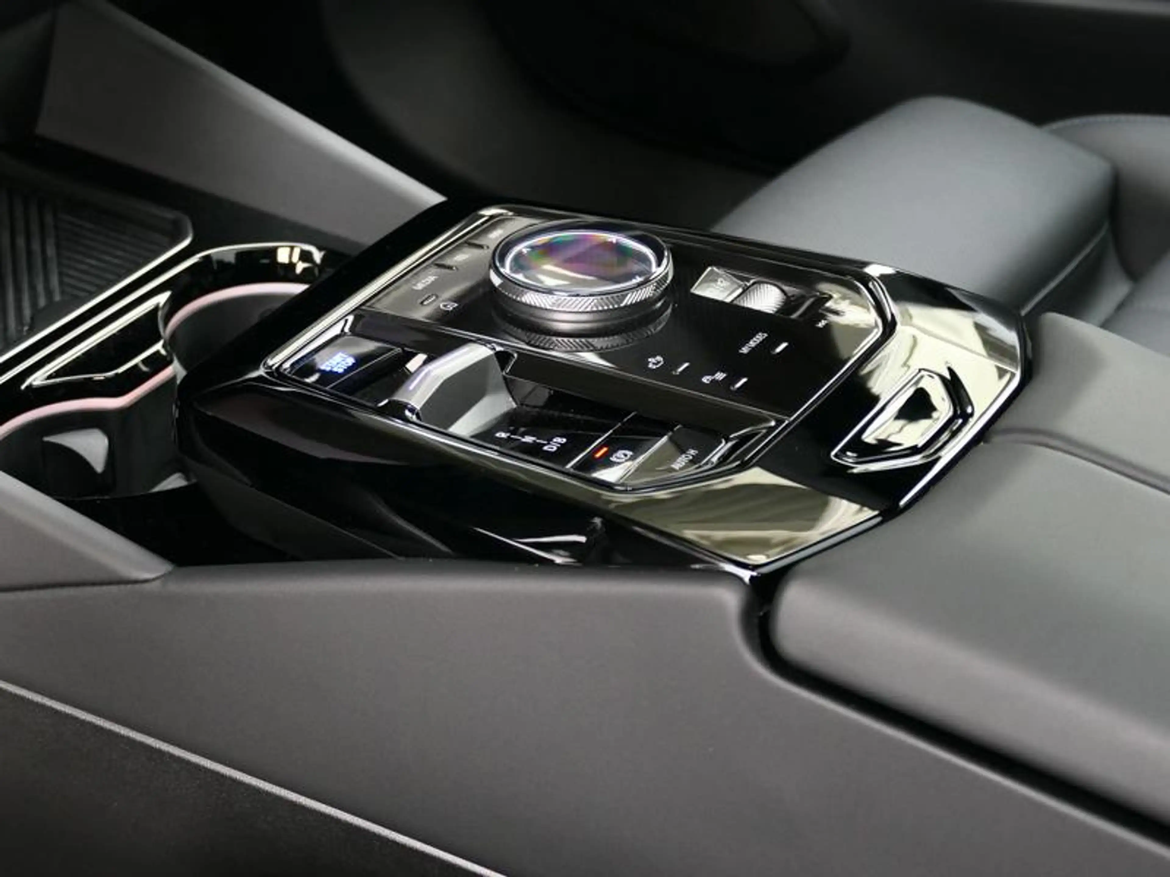 BMW i5 eDrive40 Touring M Sport PRO | PANO — photo 14