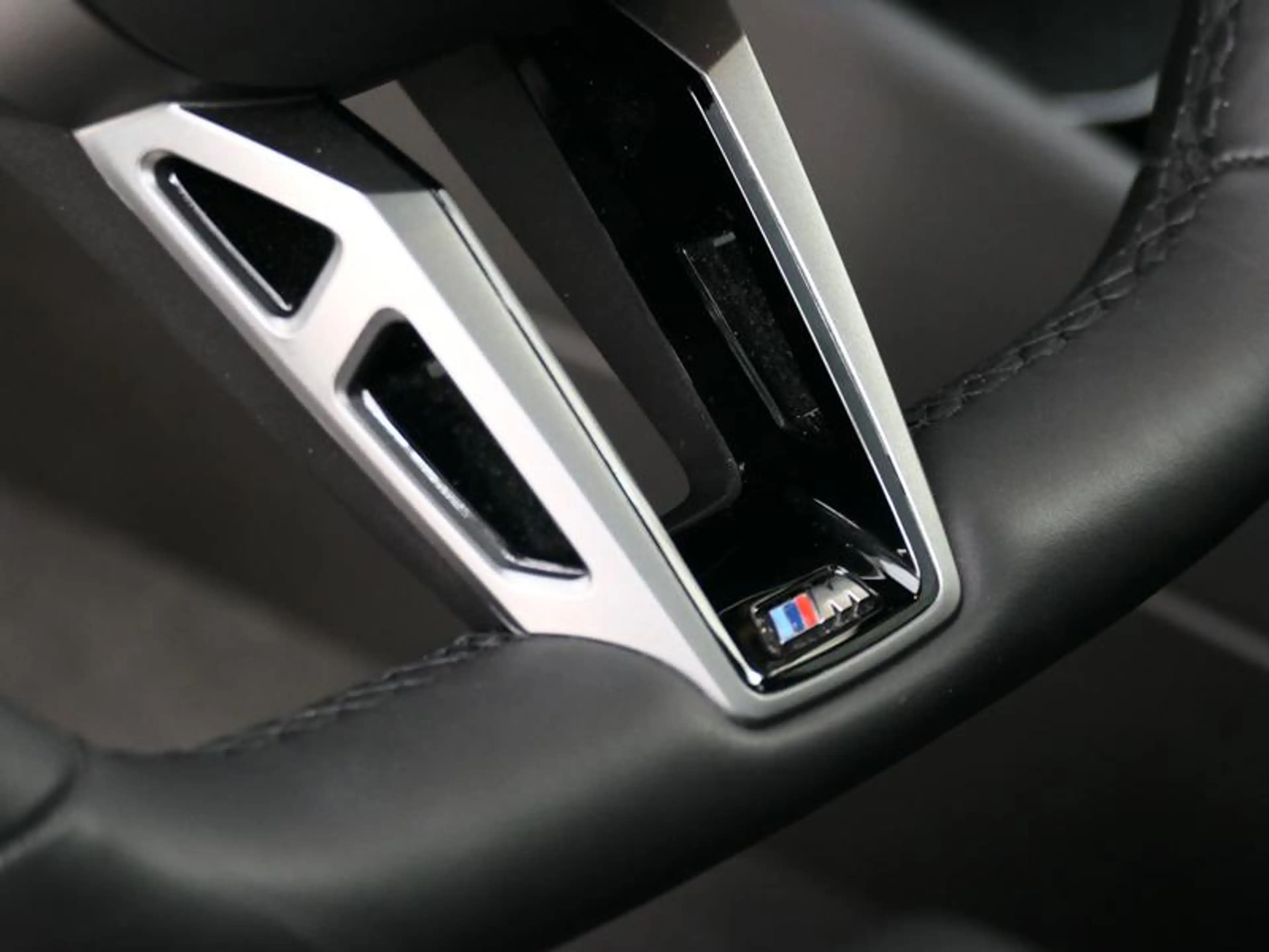 BMW i5 eDrive40 Touring M Sport PRO | PANO — photo 15