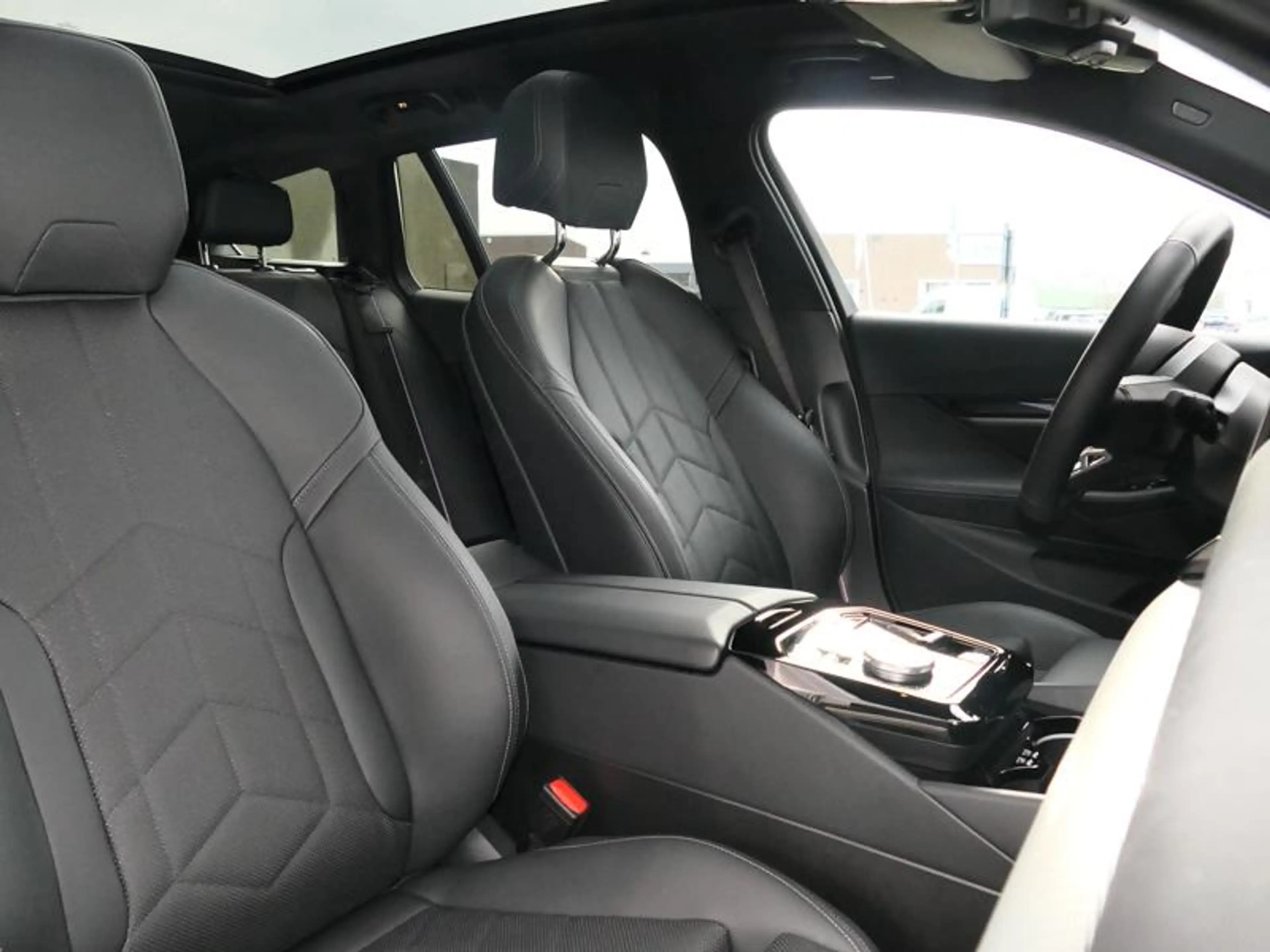 BMW i5 eDrive40 Touring M Sport PRO | PANO — photo 9