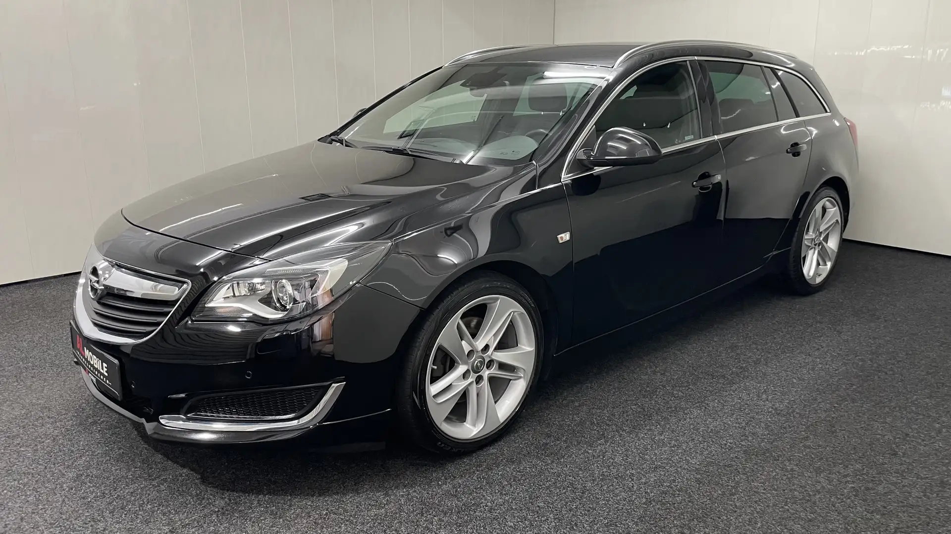 Opel Insignia Sports Tourer 2,0 CDTI XENON SHZ NAVI AHK TEMP PDC Noir - 1