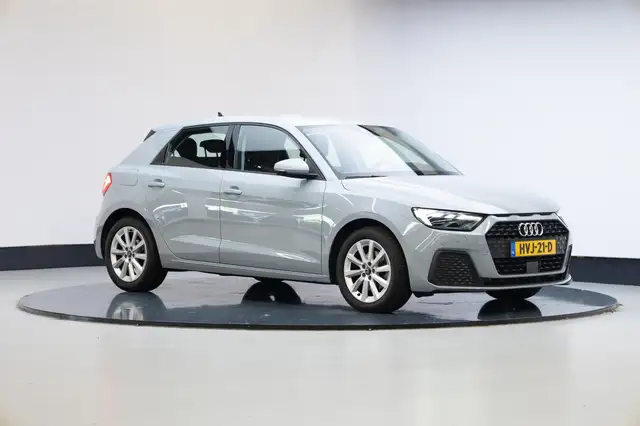 Audi A1 Sportback 30 TFSI epic | Stoelverwarming | Led | P