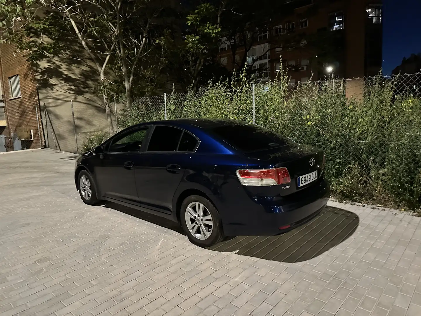 Toyota Avensis 1.6 Active - 1