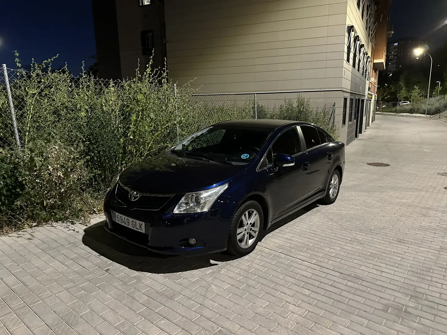 Toyota Avensis 1.6 Active - 2