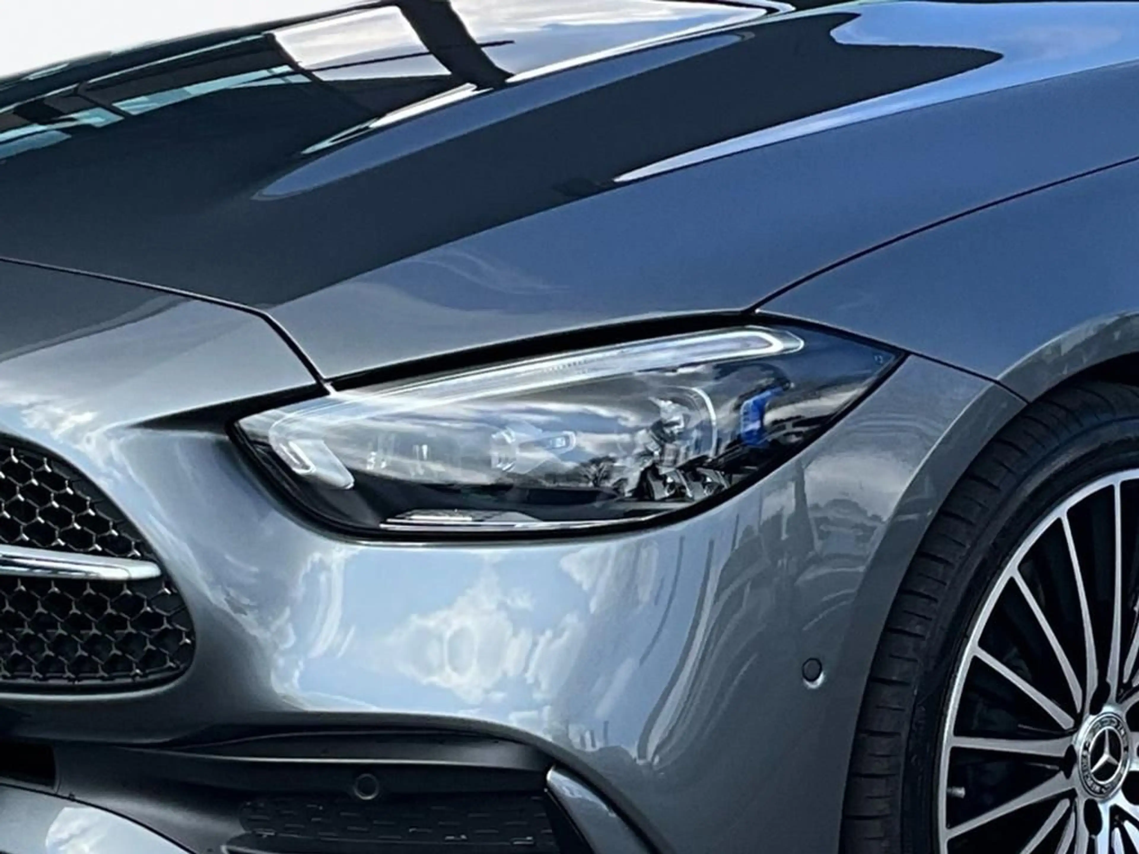 Mercedes-Benz C 200 T Edition AMG 360 ACC AHK AUT Akustikglas — photo 2