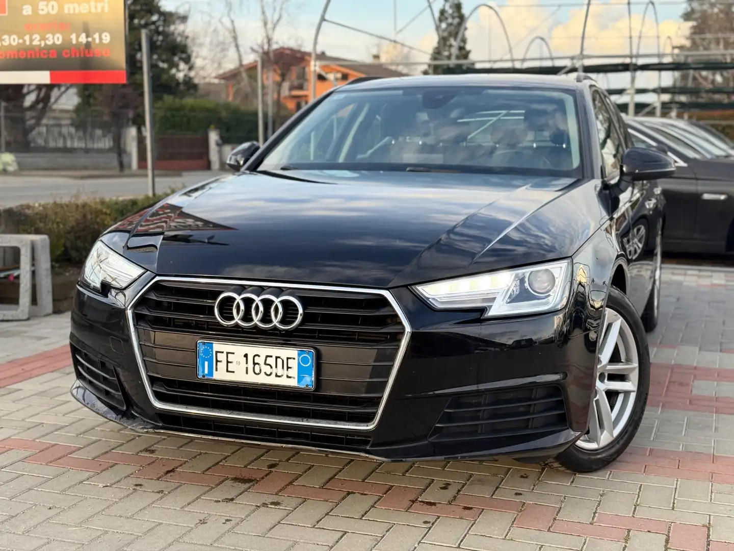 Audi A4 Avant 2.0 TDI 122 CV Business Sport Black - 1