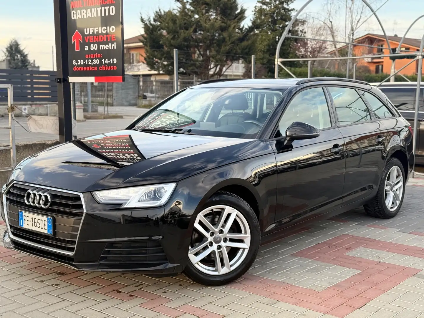 Audi A4 Avant 2.0 TDI 122 CV Business Sport Black - 2