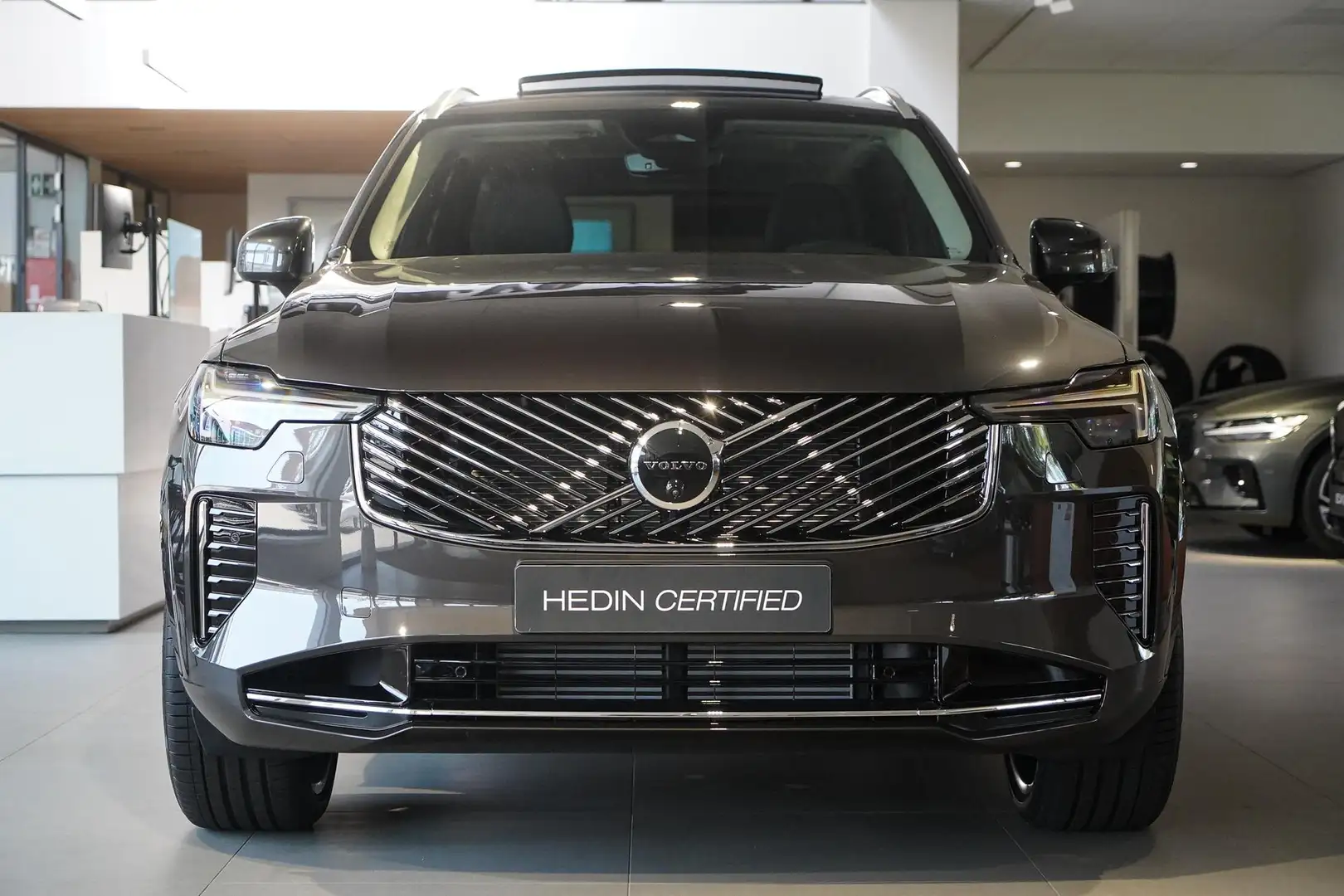 Volvo XC90 T8 Recharge AWD 455pk Ultra Bright | Luchtvering | Gris - 2