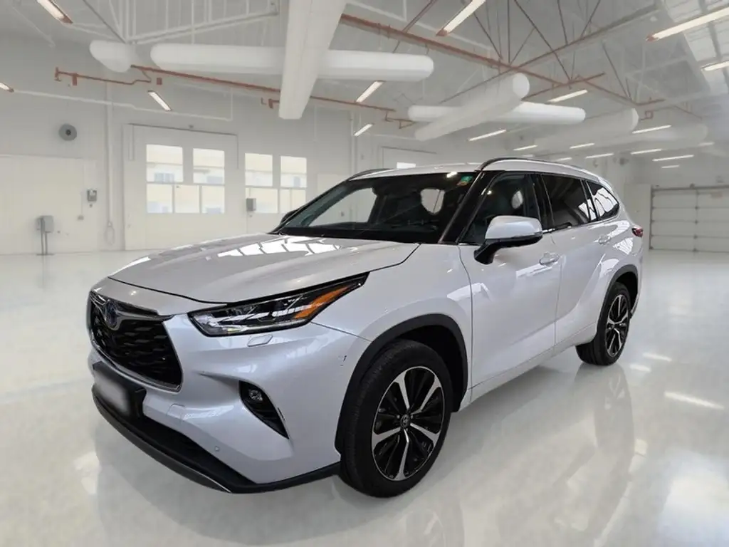 Toyota Highlander 2022 из Европы — купить под ключ