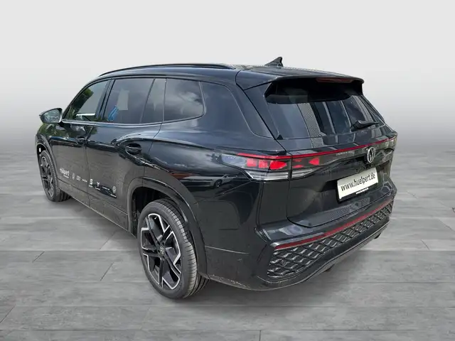 Volkswagen Tayron view 2