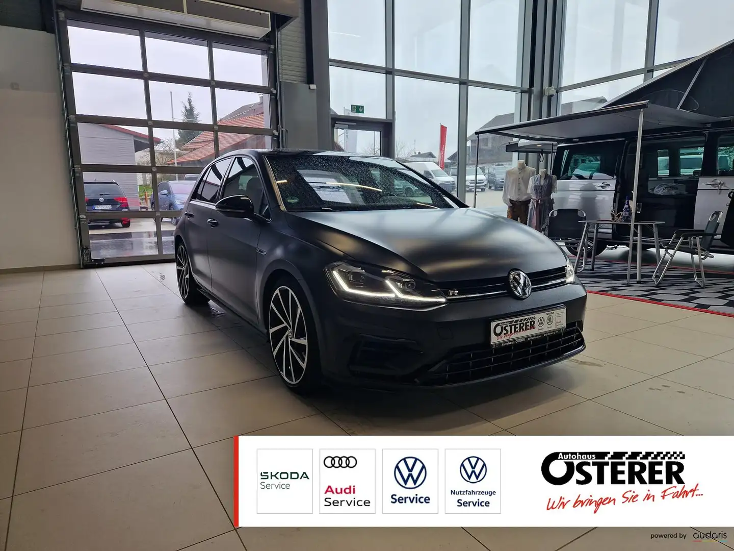 Volkswagen Golf R 2.0 TSI -DSG-R Performance Paket-Akrapovice-Pano Zwart - 1