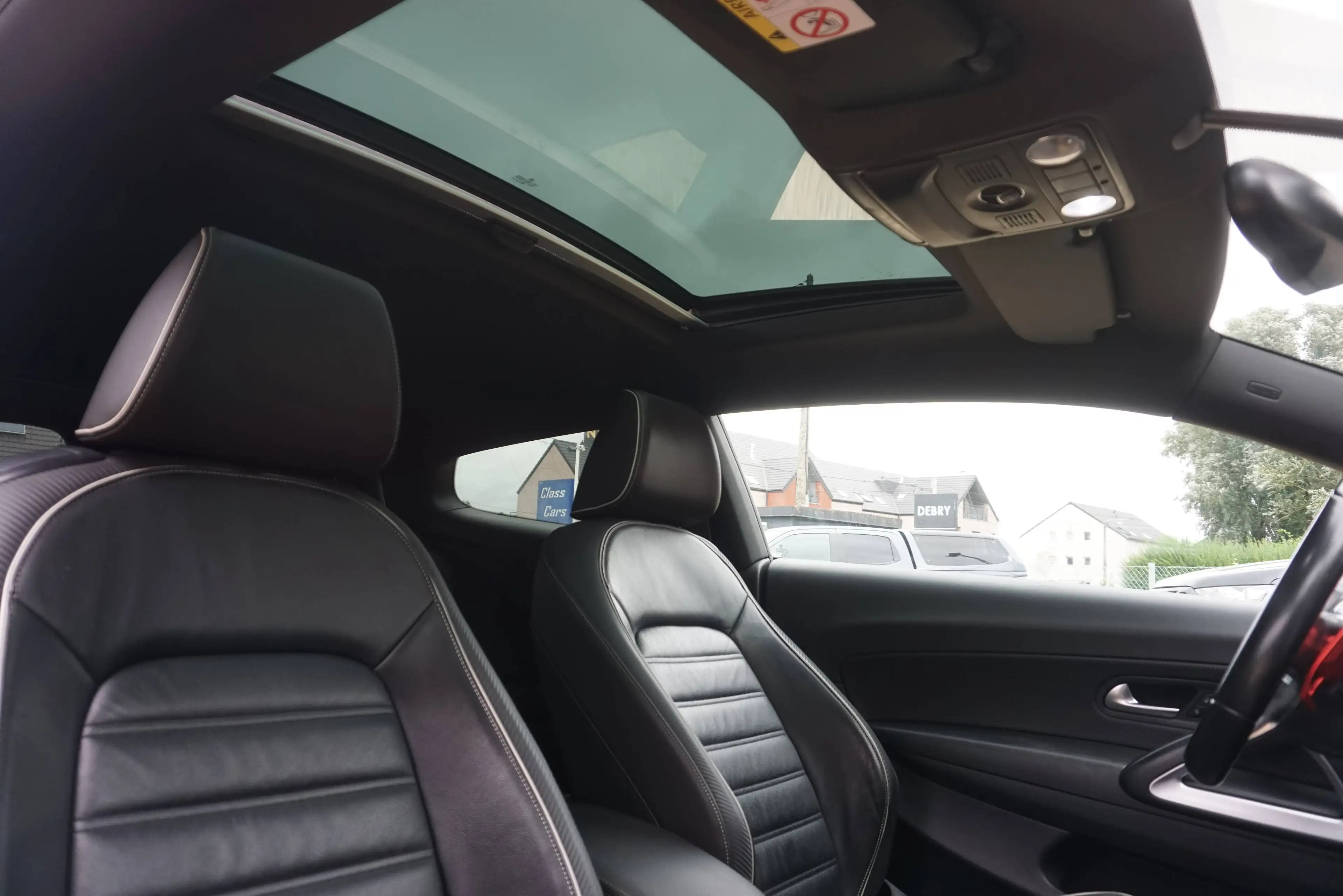 Volkswagen Scirocco 2.0 TSI R-Line DSG6 / TOIT PANO / BI-XENON / NAVI / CARNET COMPLET — photo 12