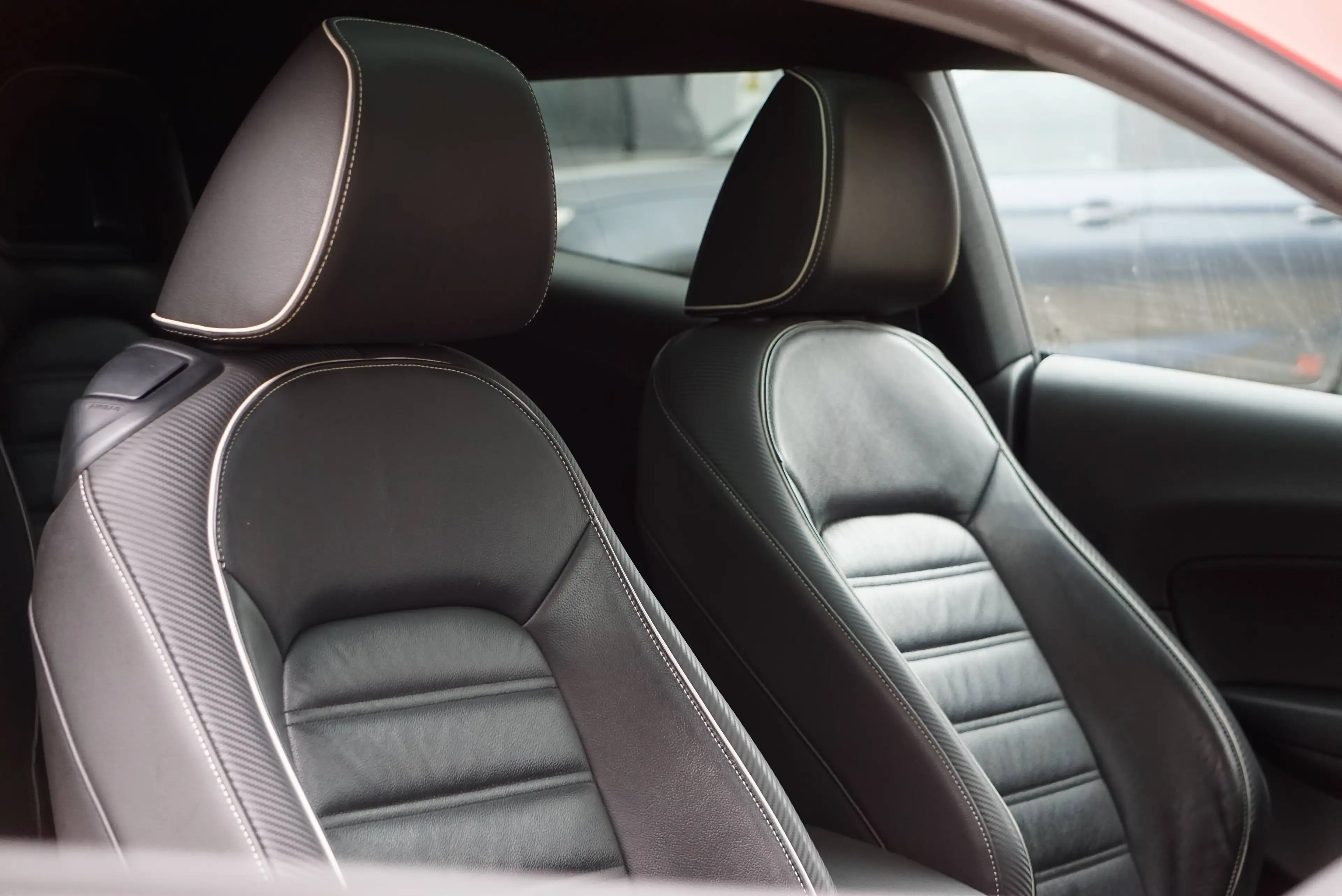 Volkswagen Scirocco 2.0 TSI R-Line DSG6 / TOIT PANO / BI-XENON / NAVI / CARNET COMPLET — photo 11