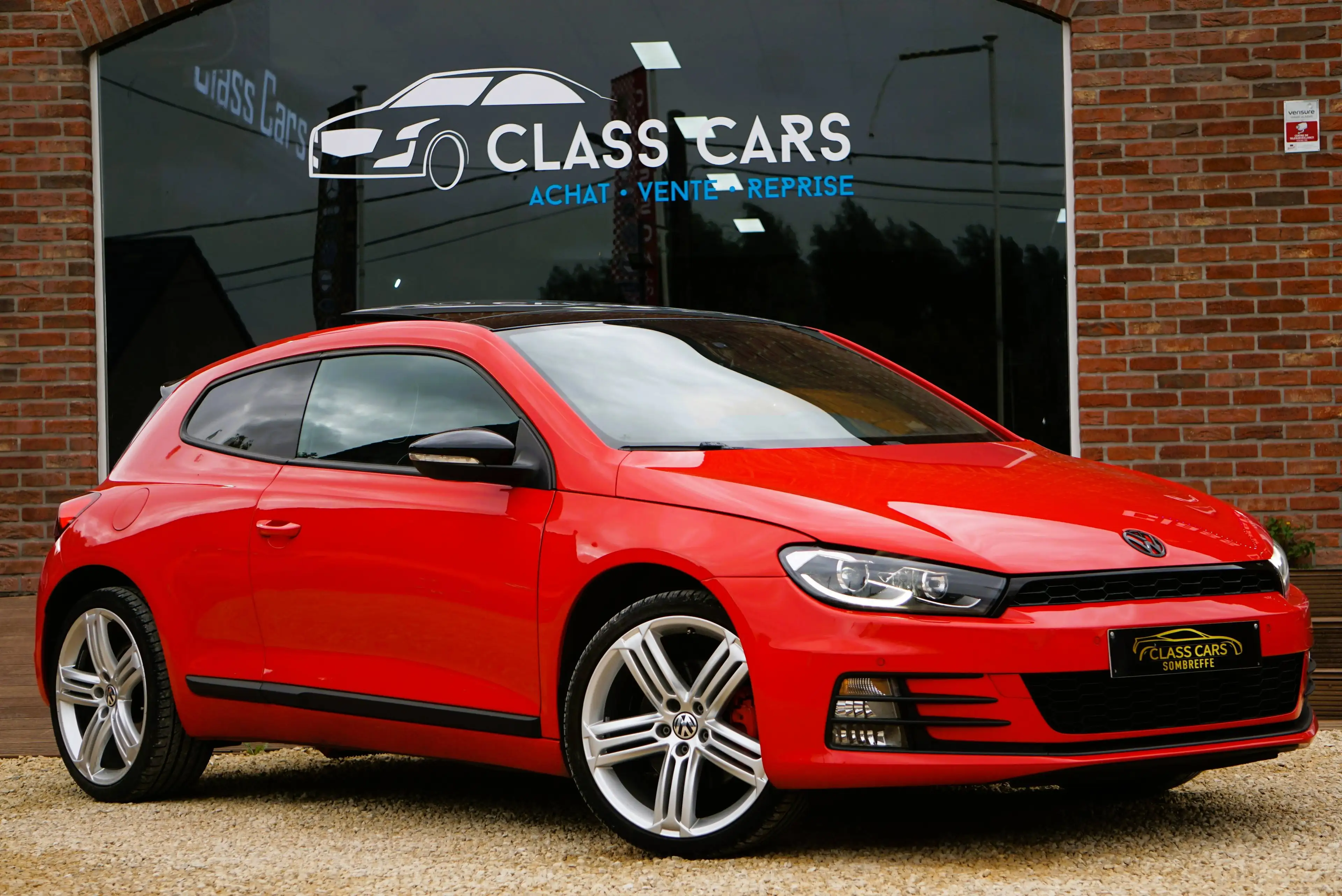 Volkswagen Scirocco 2.0 TSI R-Line DSG6 / TOIT PANO / BI-XENON / NAVI / CARNET COMPLET — photo 2