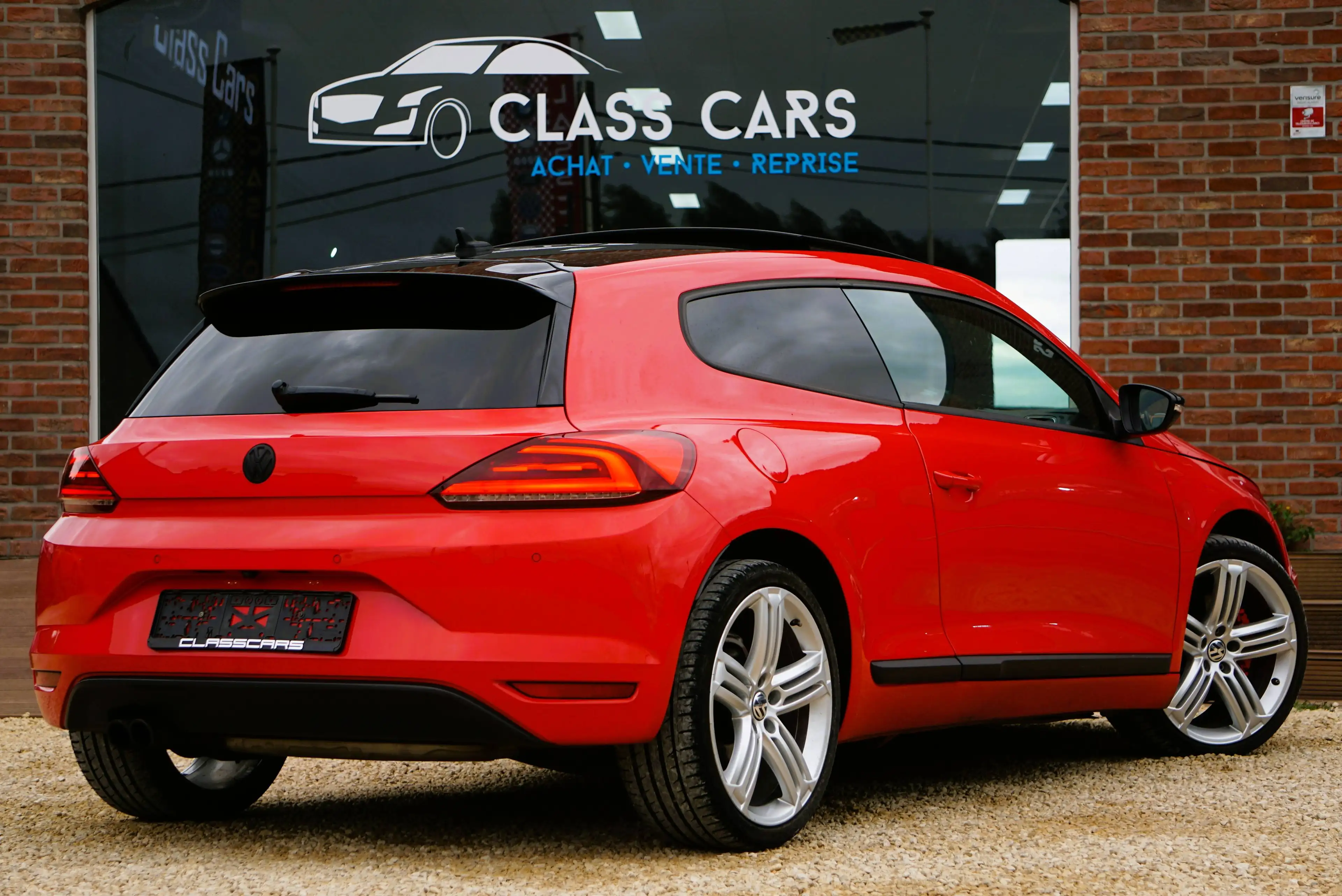 Volkswagen Scirocco 2.0 TSI R-Line DSG6 / TOIT PANO / BI-XENON / NAVI / CARNET COMPLET — photo 3