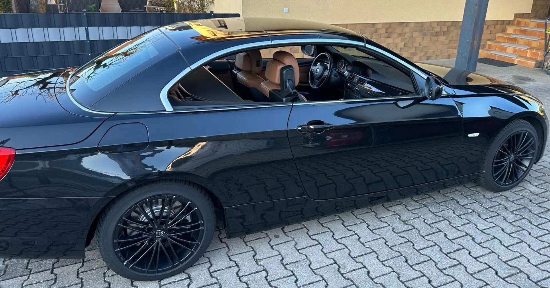 BMW 330 330d DPF Cabrio Aut. Schwarz - 2