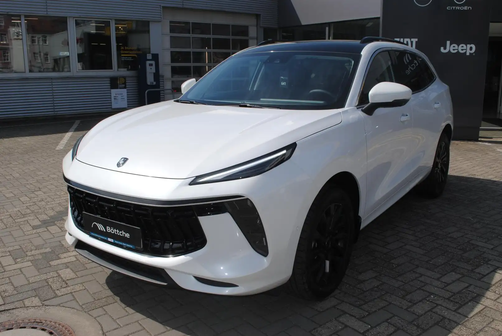 DFSK Exclusive AT/LED/Navi/Shz/Kamera/Klimaauto Blanc - 2