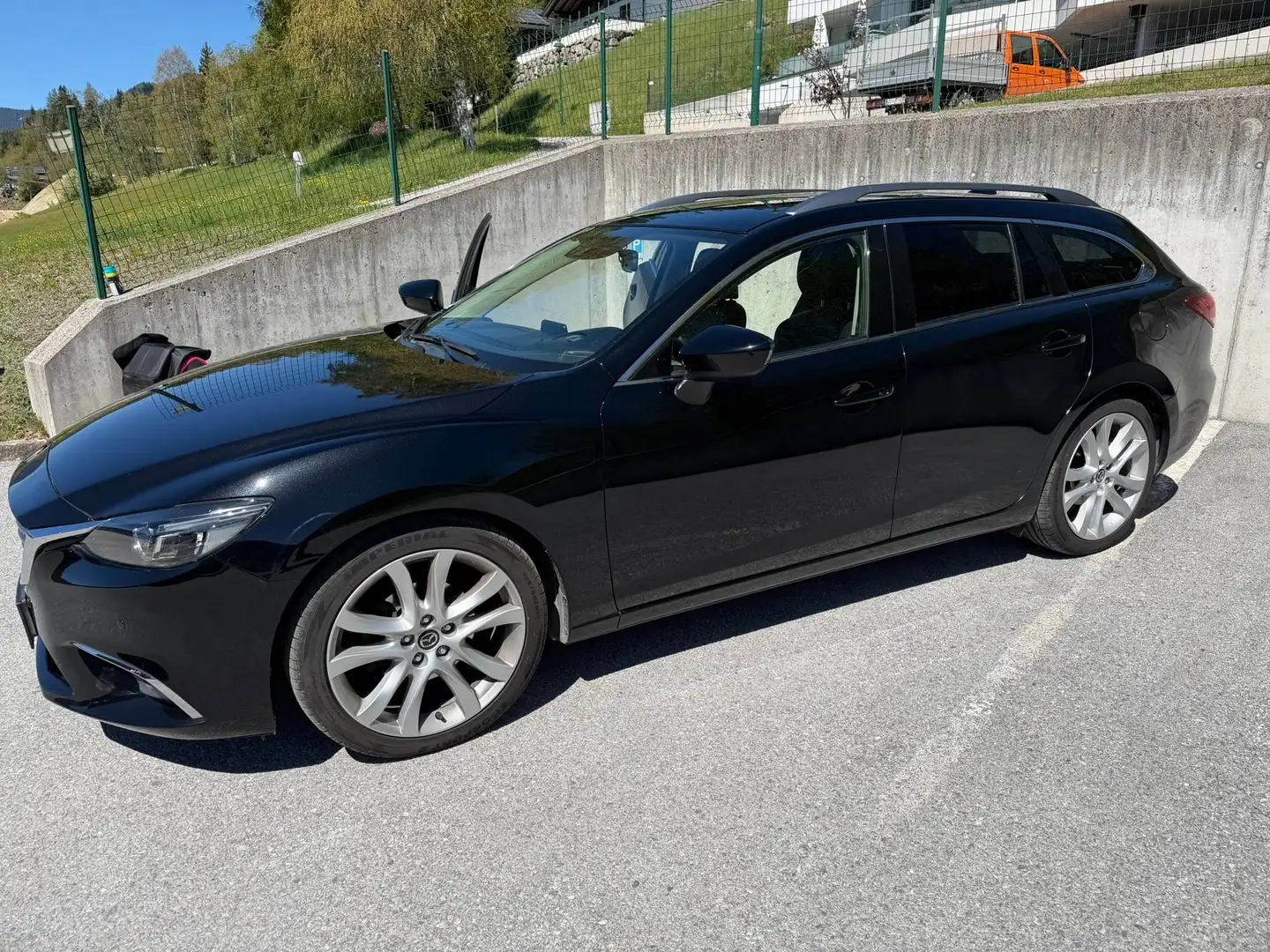 Mazda 6 Mazda 6 Sport Combi CD175 Revolution Top AWD Aut. Revolution Top Schwarz - 1