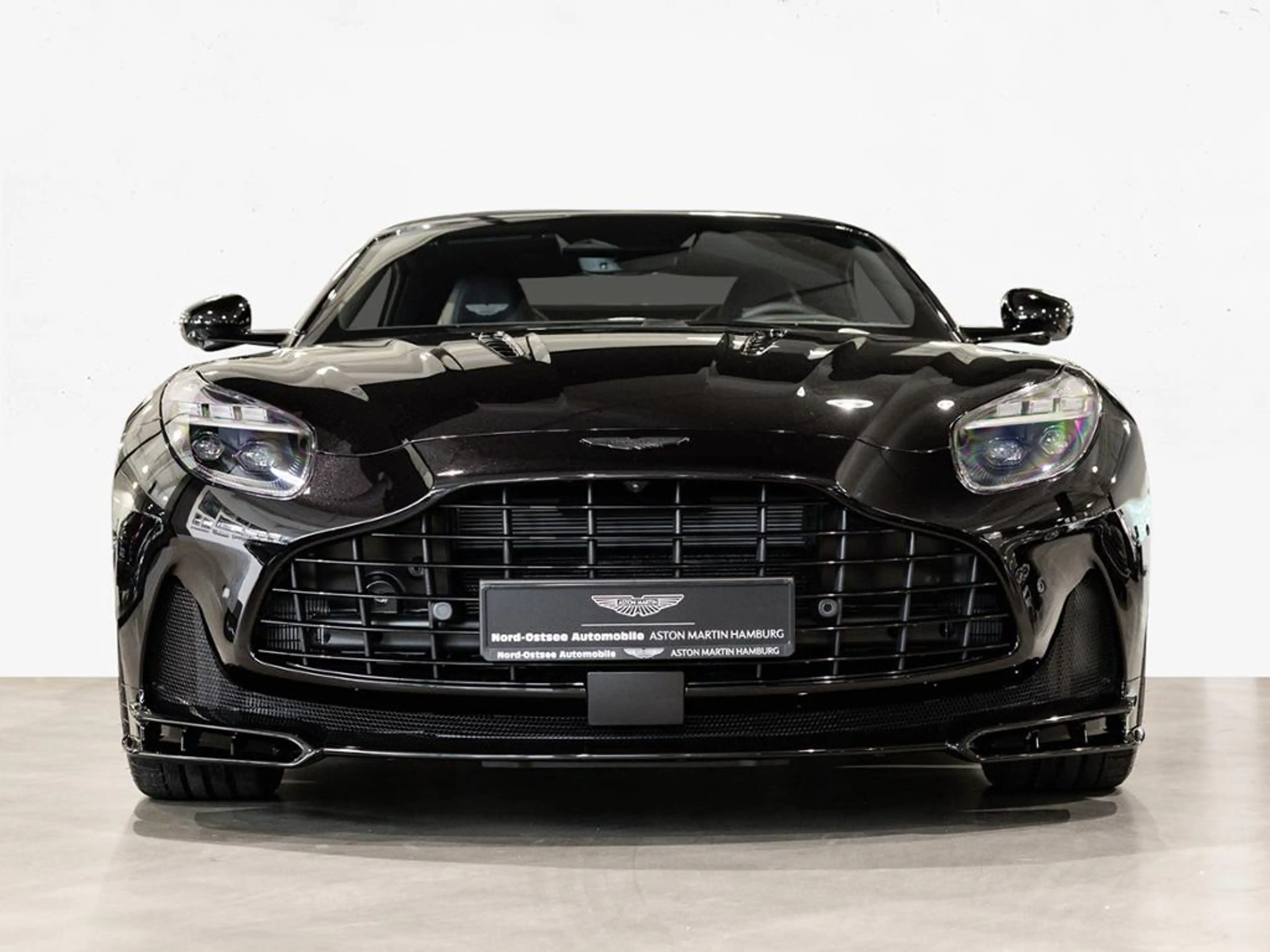 Aston Martin DB12 S Volante Aston Martin Hamburg — photo 8