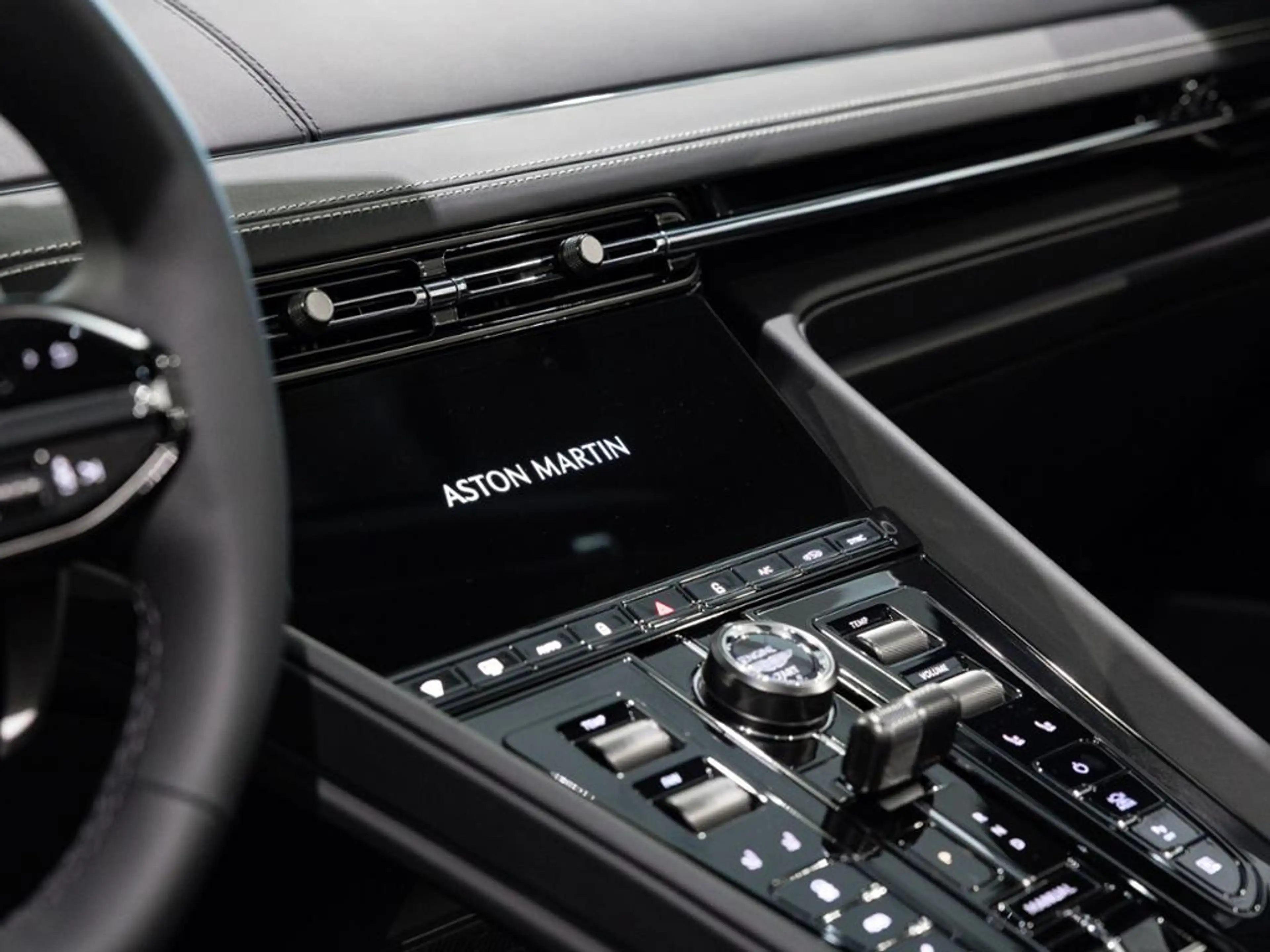 Aston Martin DB12 S Volante Aston Martin Hamburg — photo 11