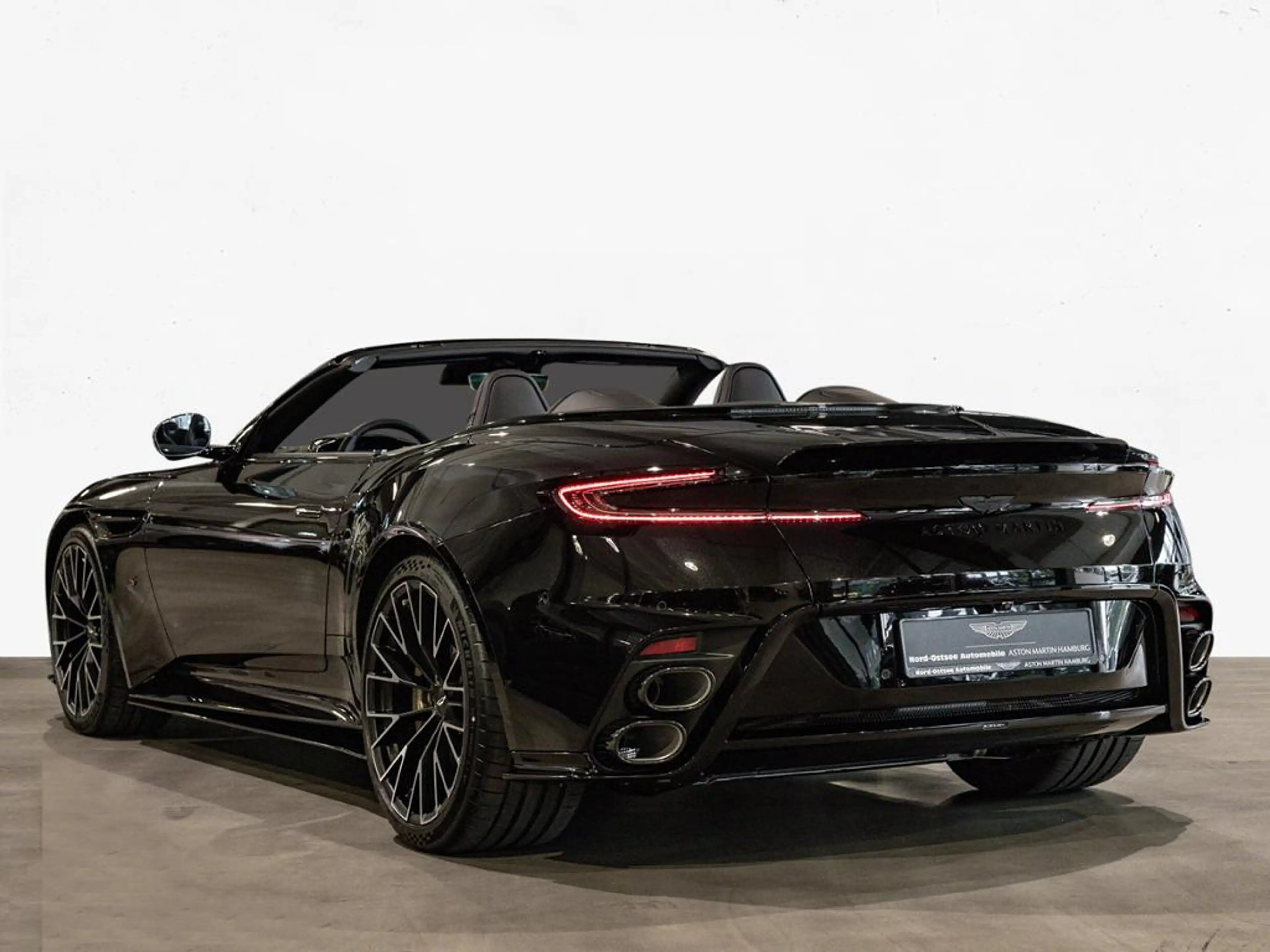 Aston Martin DB12 S Volante Aston Martin Hamburg — photo 3
