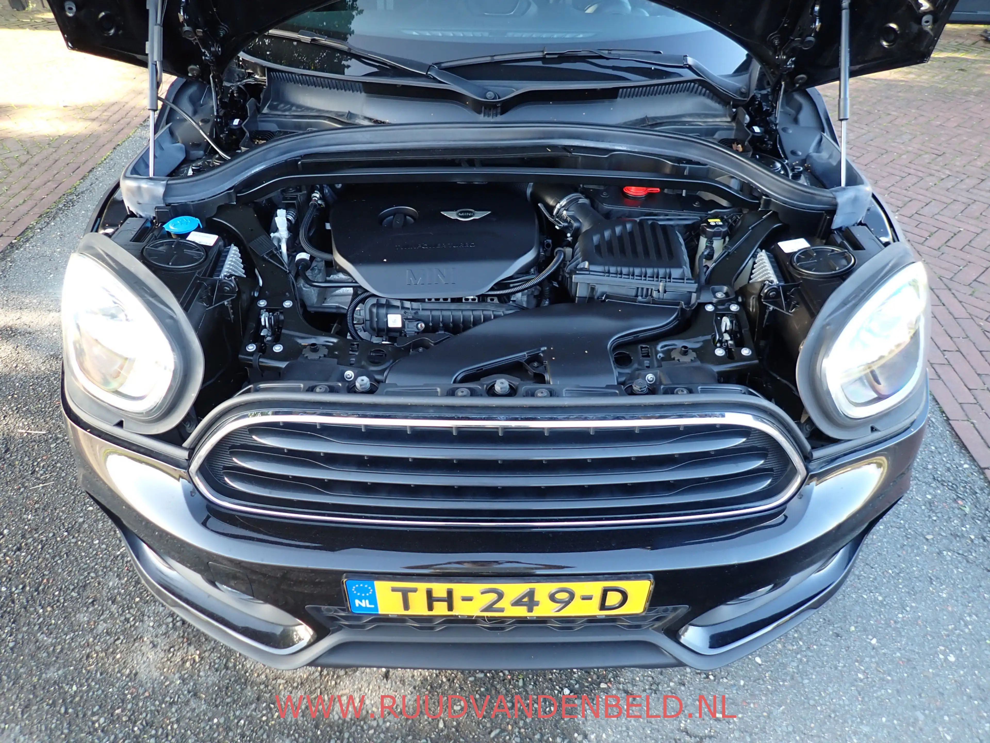 MINI Cooper Countryman 1.5 JCW-PACK / HARMON&KARDON / CARPLAY / SPORTSTOE — photo 33