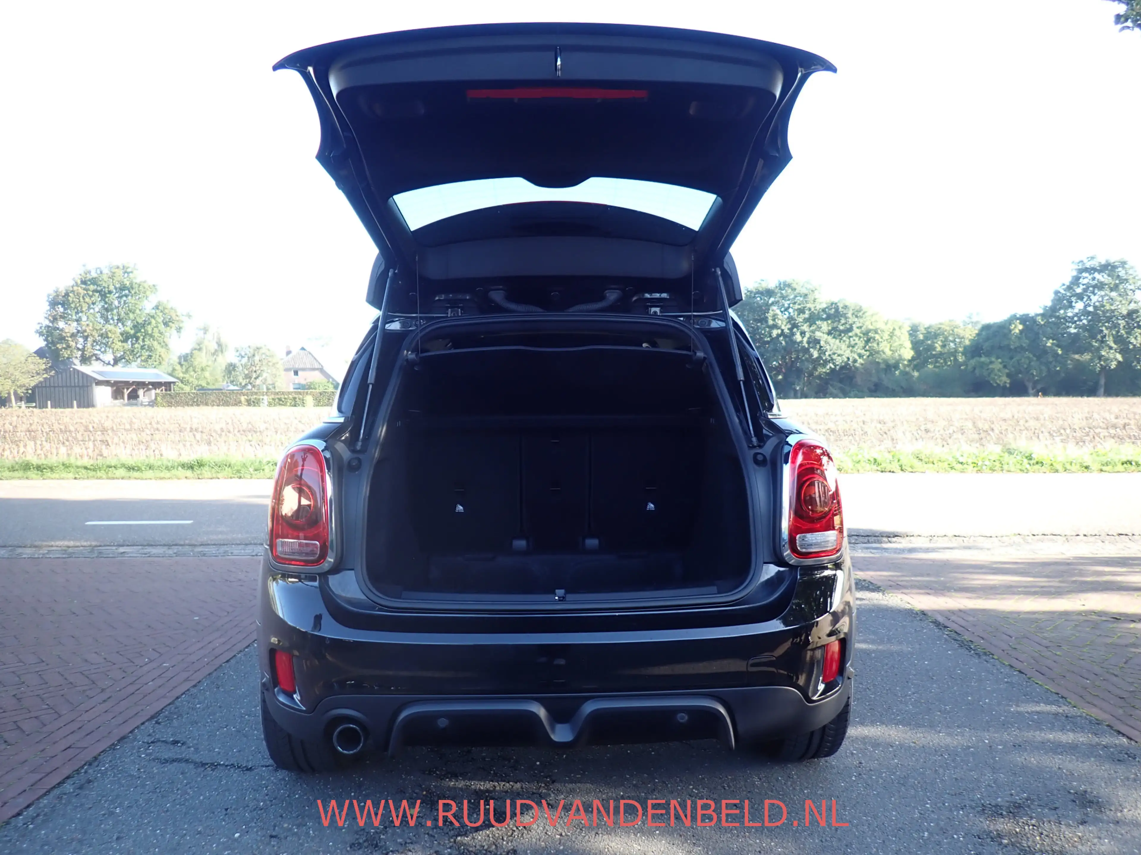 MINI Cooper Countryman 1.5 JCW-PACK / HARMON&KARDON / CARPLAY / SPORTSTOE — photo 29