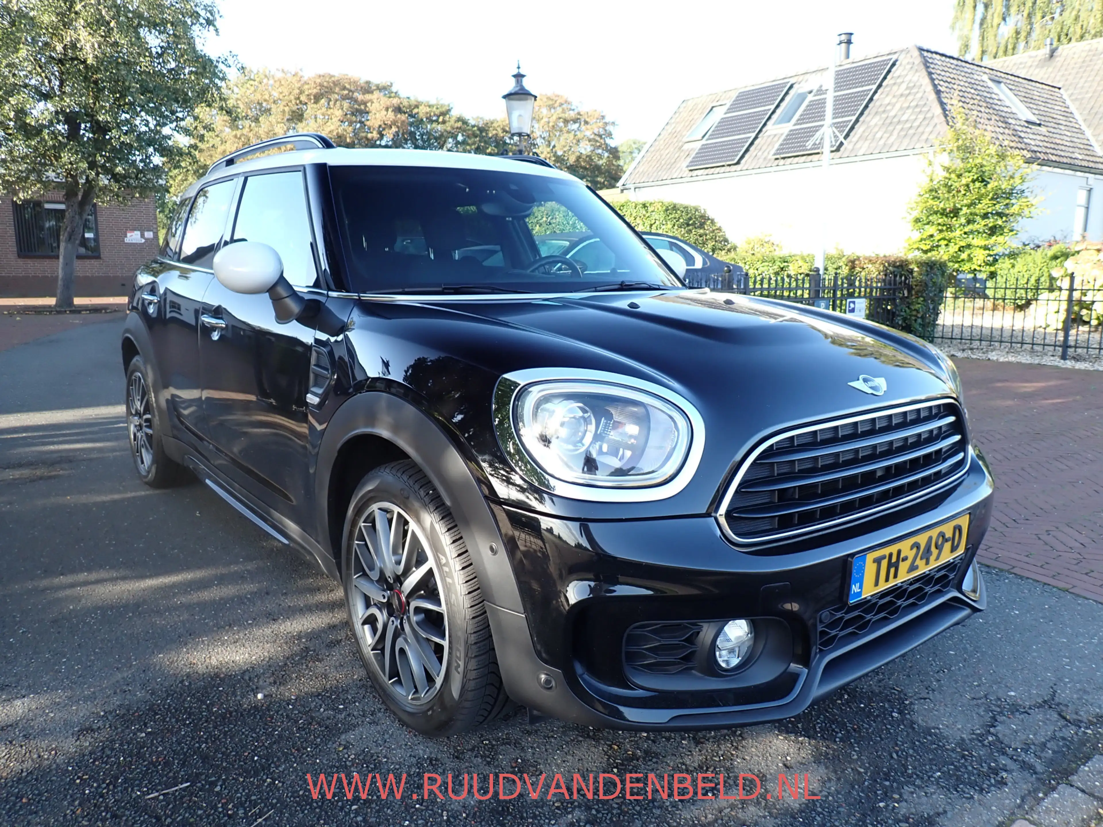MINI Cooper Countryman 1.5 JCW-PACK / HARMON&KARDON / CARPLAY / SPORTSTOE — photo 3