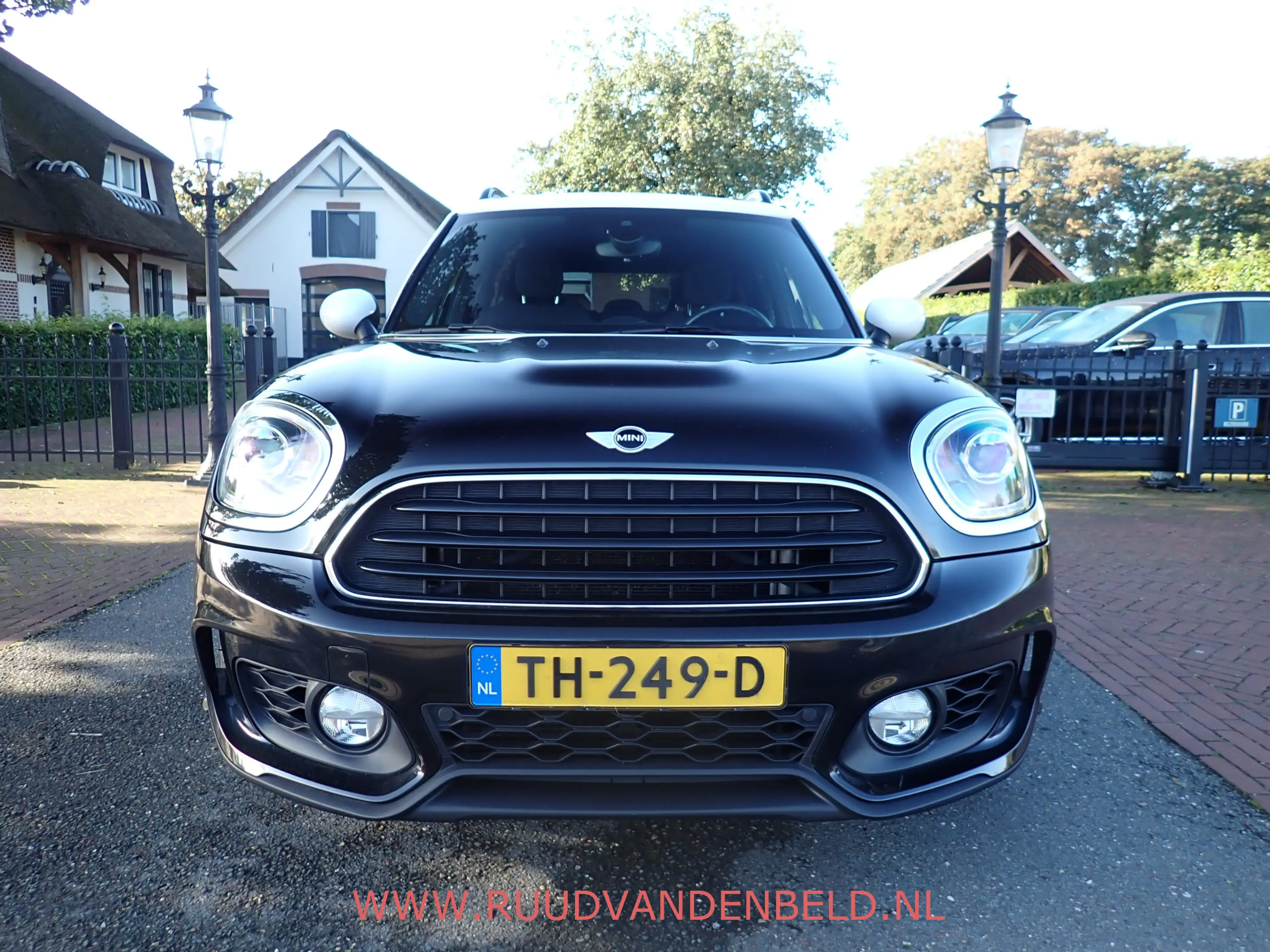 MINI Cooper Countryman 1.5 JCW-PACK / HARMON&KARDON / CARPLAY / SPORTSTOE — photo 2