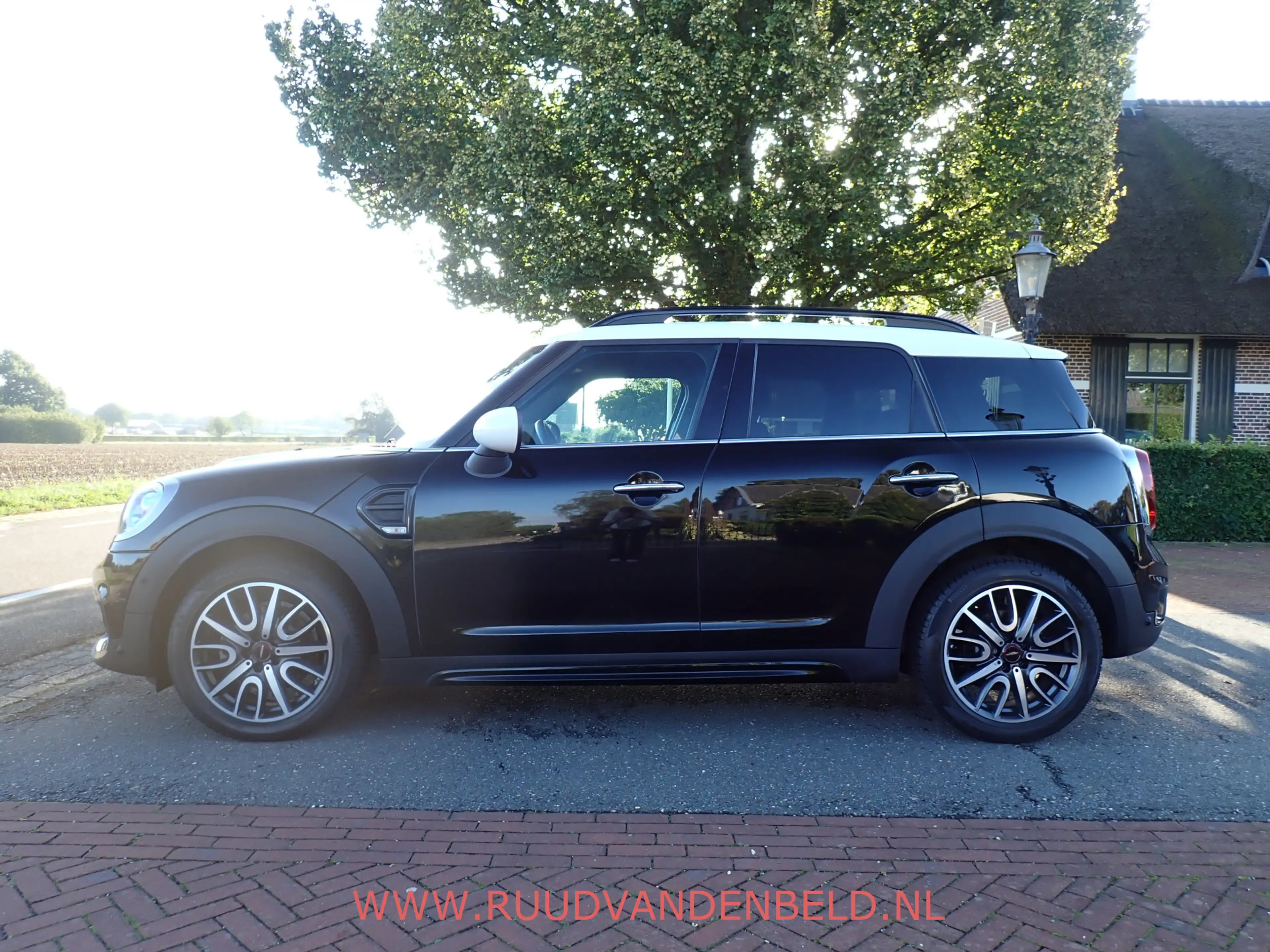 MINI Cooper Countryman 1.5 JCW-PACK / HARMON&KARDON / CARPLAY / SPORTSTOE — photo 6