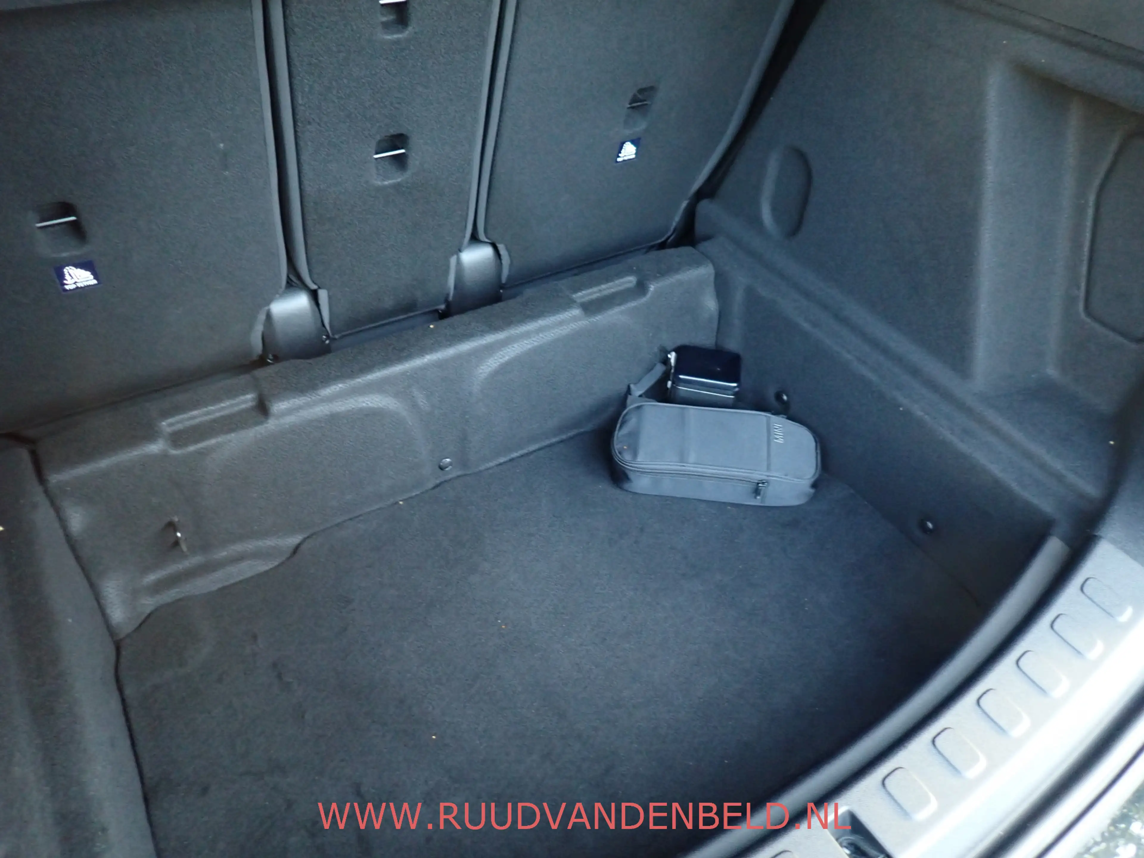 MINI Cooper Countryman 1.5 JCW-PACK / HARMON&KARDON / CARPLAY / SPORTSTOE — photo 30