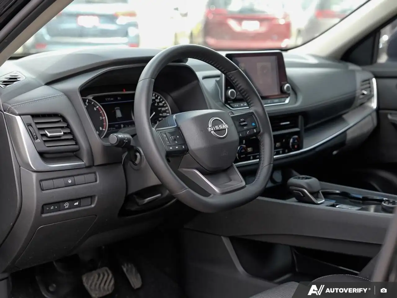 Nissan Rogue снимка Nissan Rogue