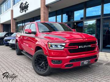 1500 5.7 V8 Quad Cab LaRamie 395cv at8