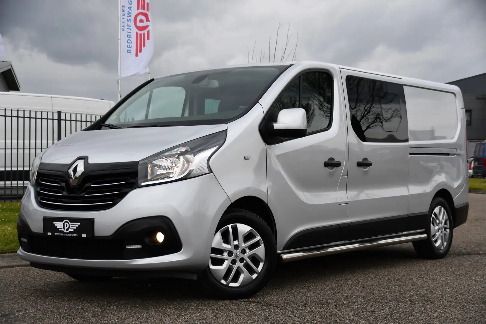 Renault Trafic 1.6 dCi T29 L2H1 DC Luxe Energy Camera, Cruise, 14 Zilver - 2