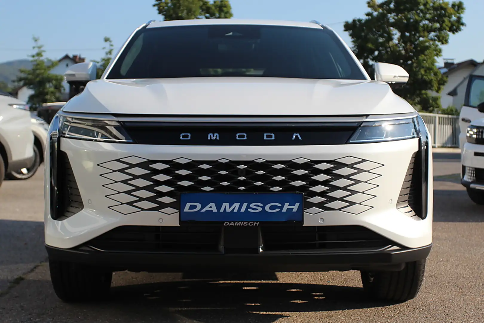 Omoda 9 PHEV 1.5TGDi Premium Line AWD Weiß - 2