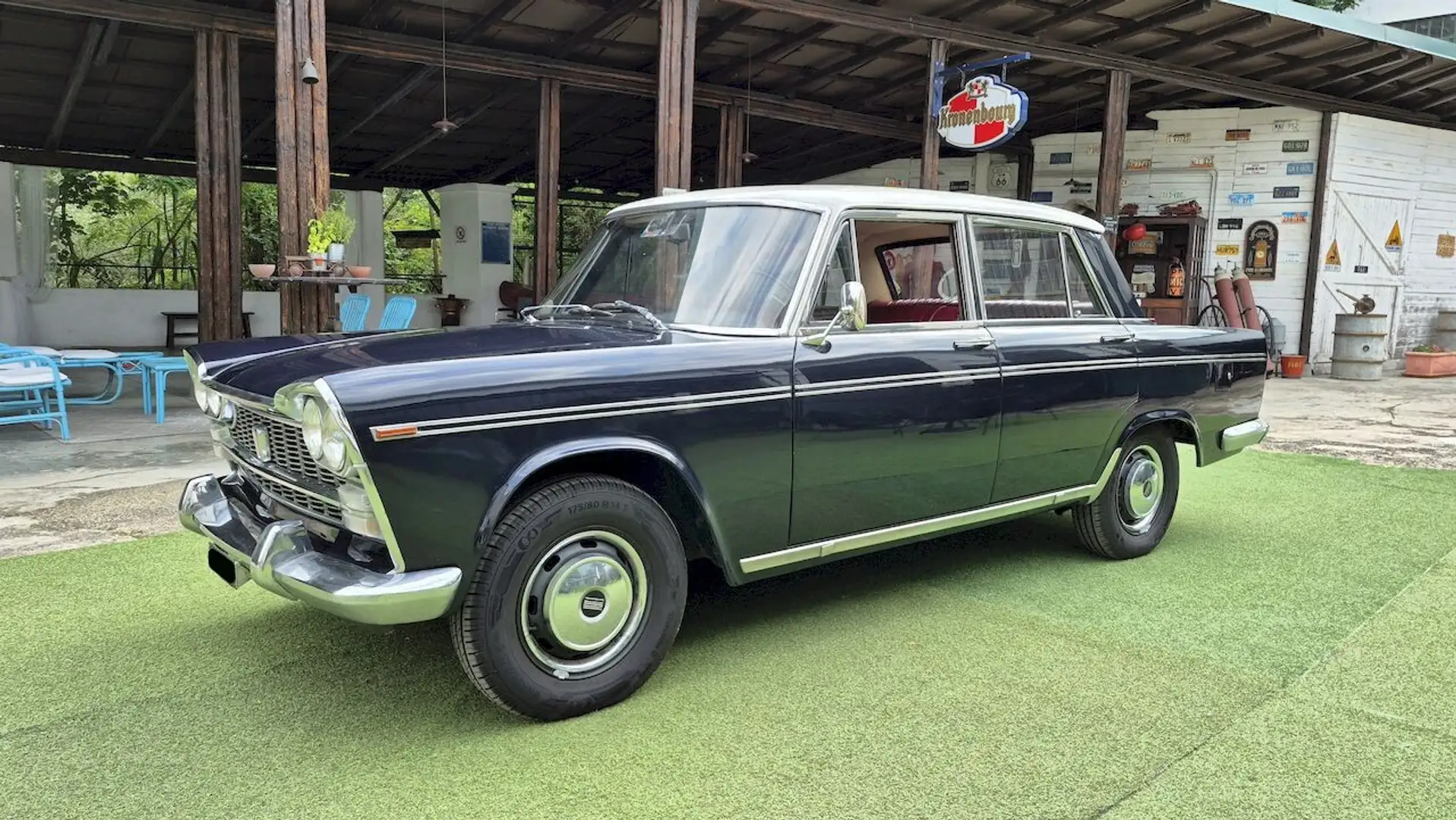 Fiat 2300 Berlina Bleu - 1