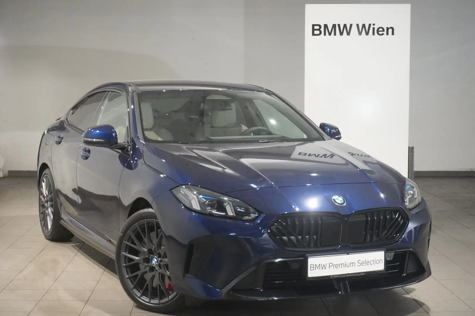 BMW 220 d Blau - 1