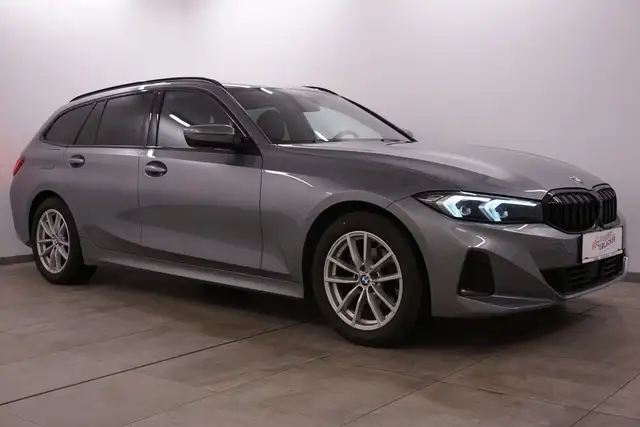 BMW 318 Sport // shadow line // harman/kardon // ACC