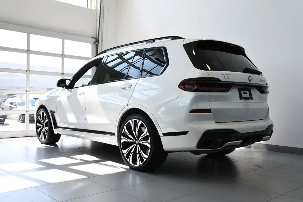 BMW X7 снимка BMW X7