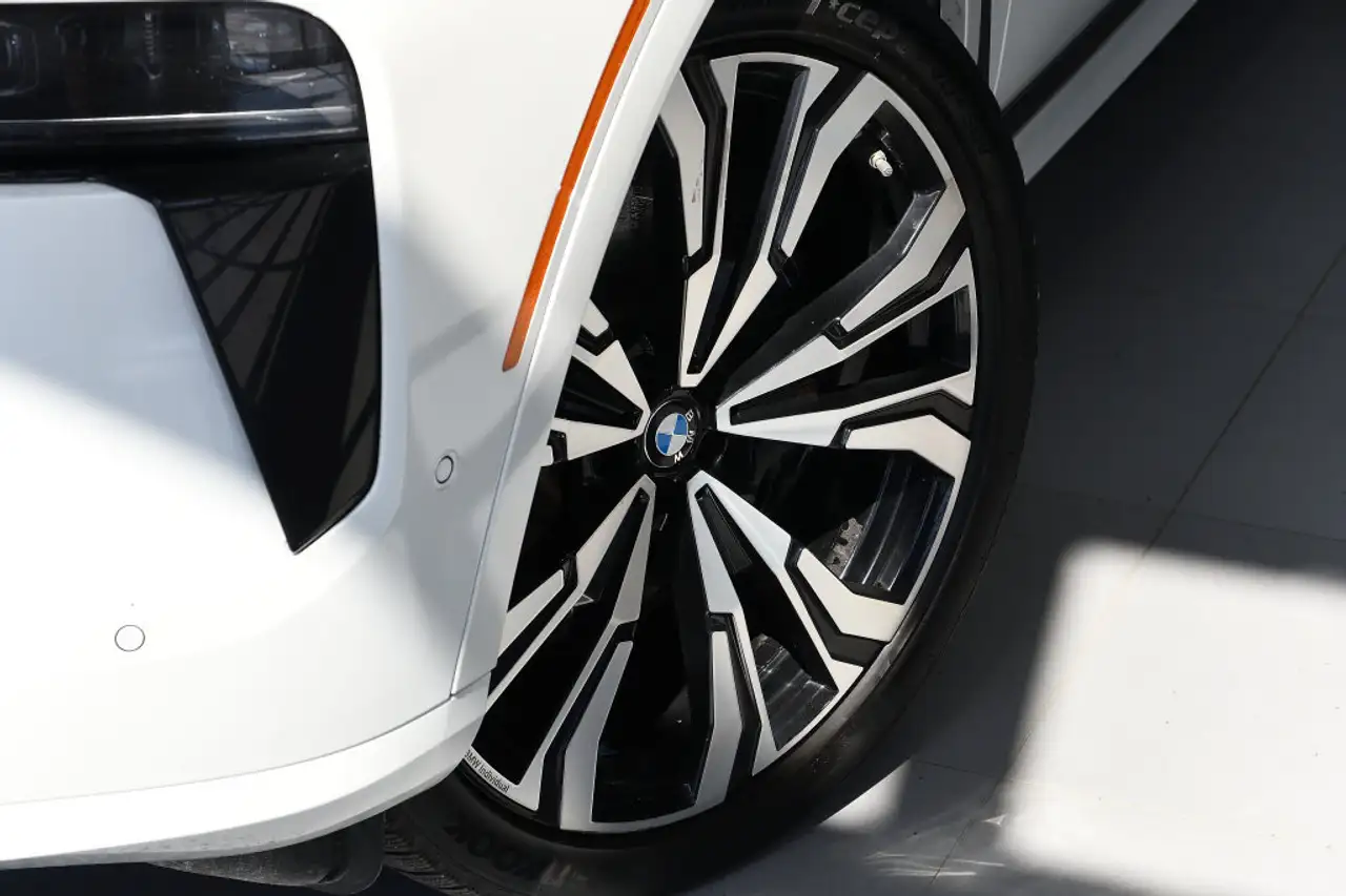 BMW X7 снимка BMW X7