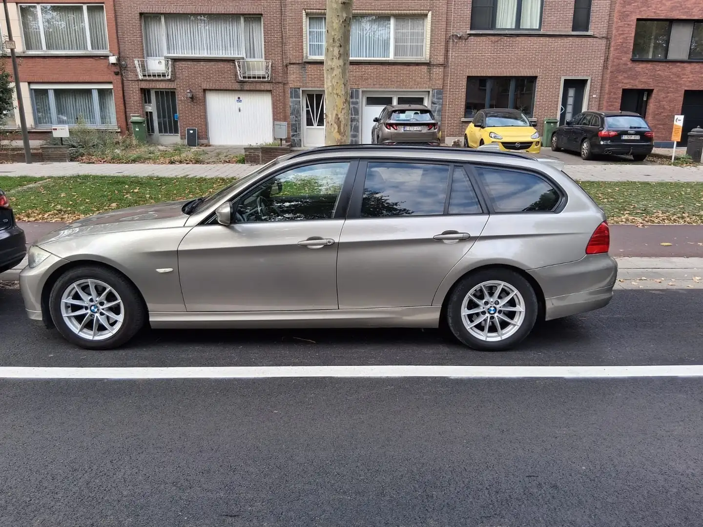 BMW 316 Touring d - 1