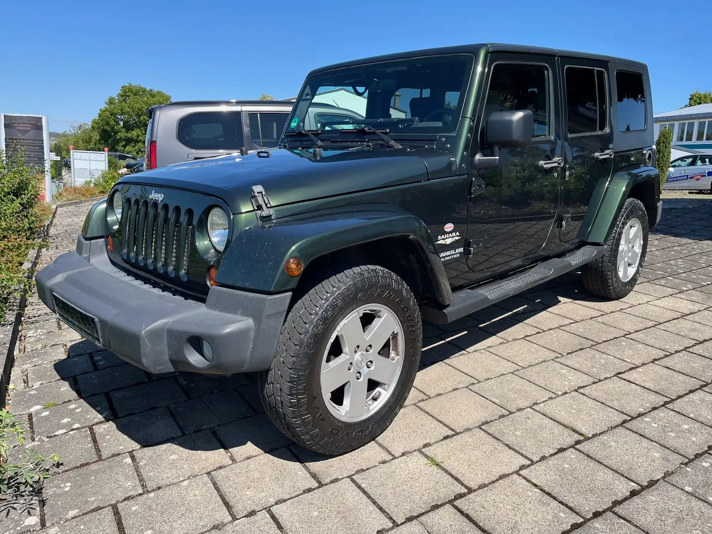 Jeep Wrangler Sahara Grün - 1
