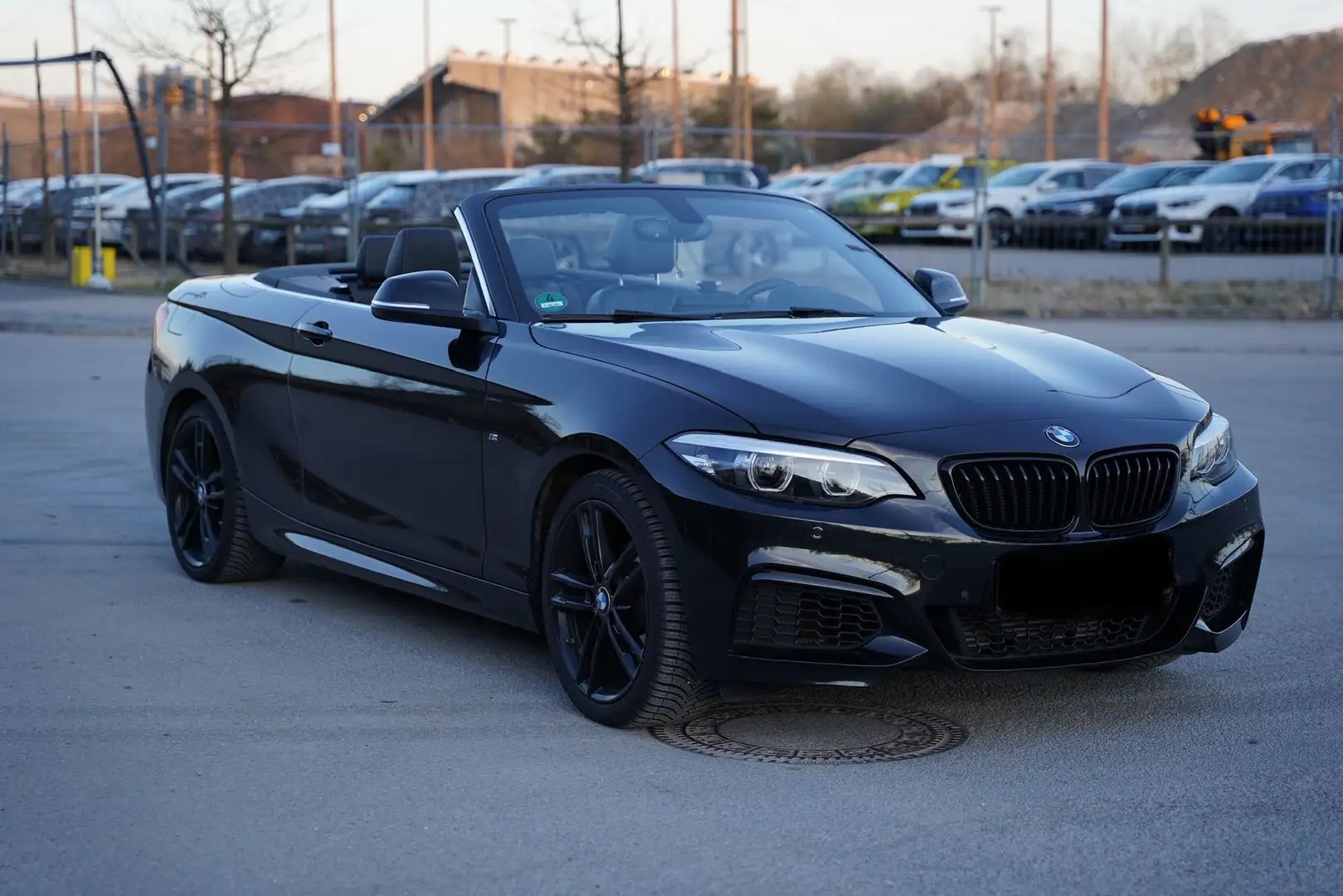 BMW 218 218 i M Sport Schwarz - 1