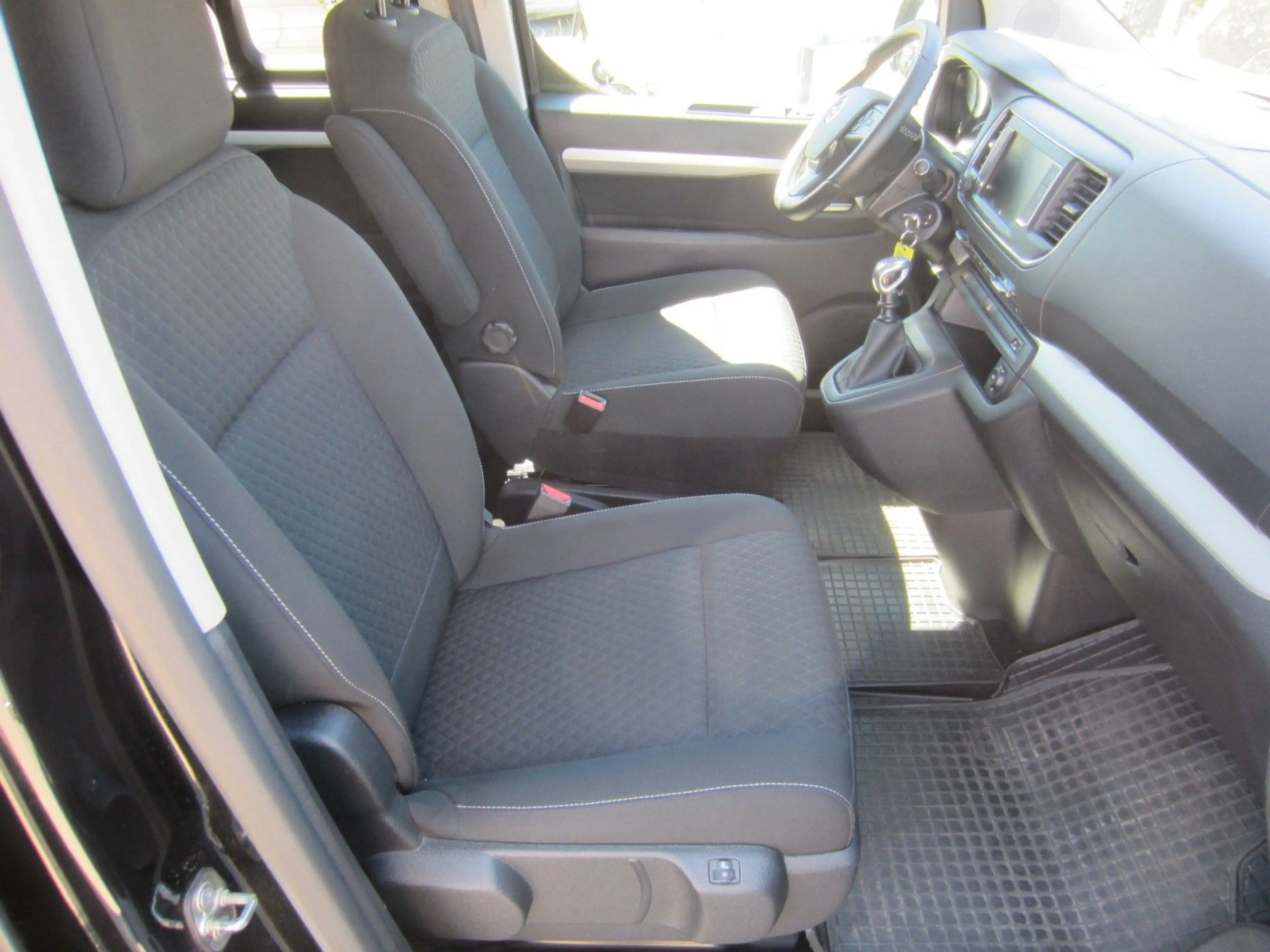 Opel Zafira Life Edition S ~ 6 Sitzplätze — photo 6